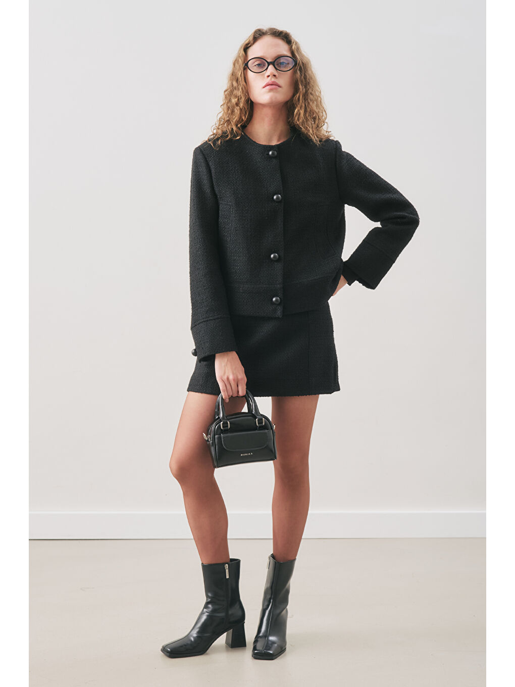 Bukle Kumaş Kısa Ceket Siyah