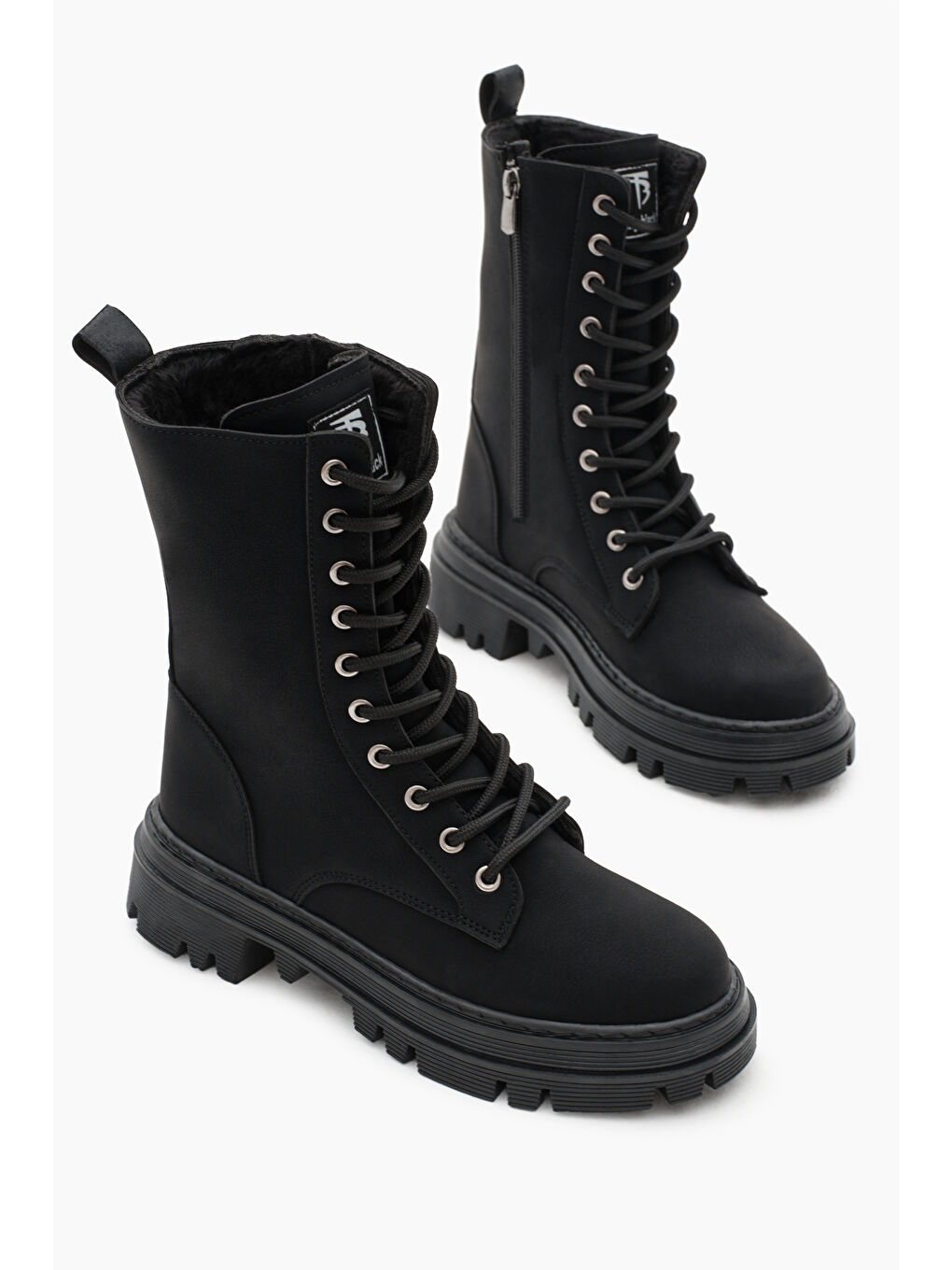 Kadın Siyah Mat Termo Taban Yanı Çift Tokalı Bağcıklı ve Fermuarlı Bot