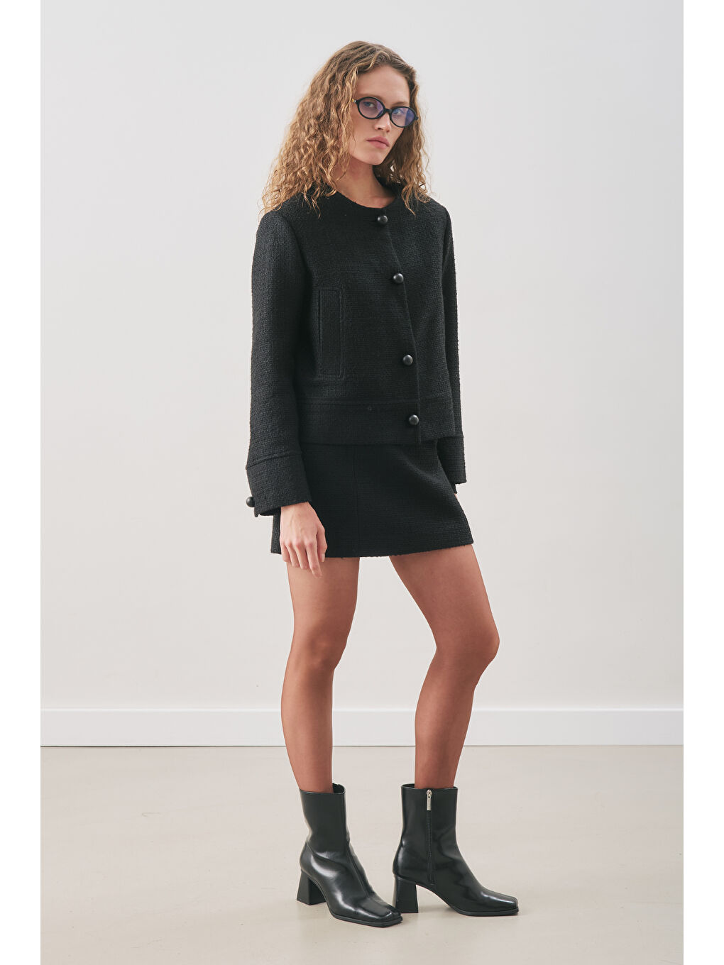 Bukle Kumaş Kısa Ceket Siyah-1