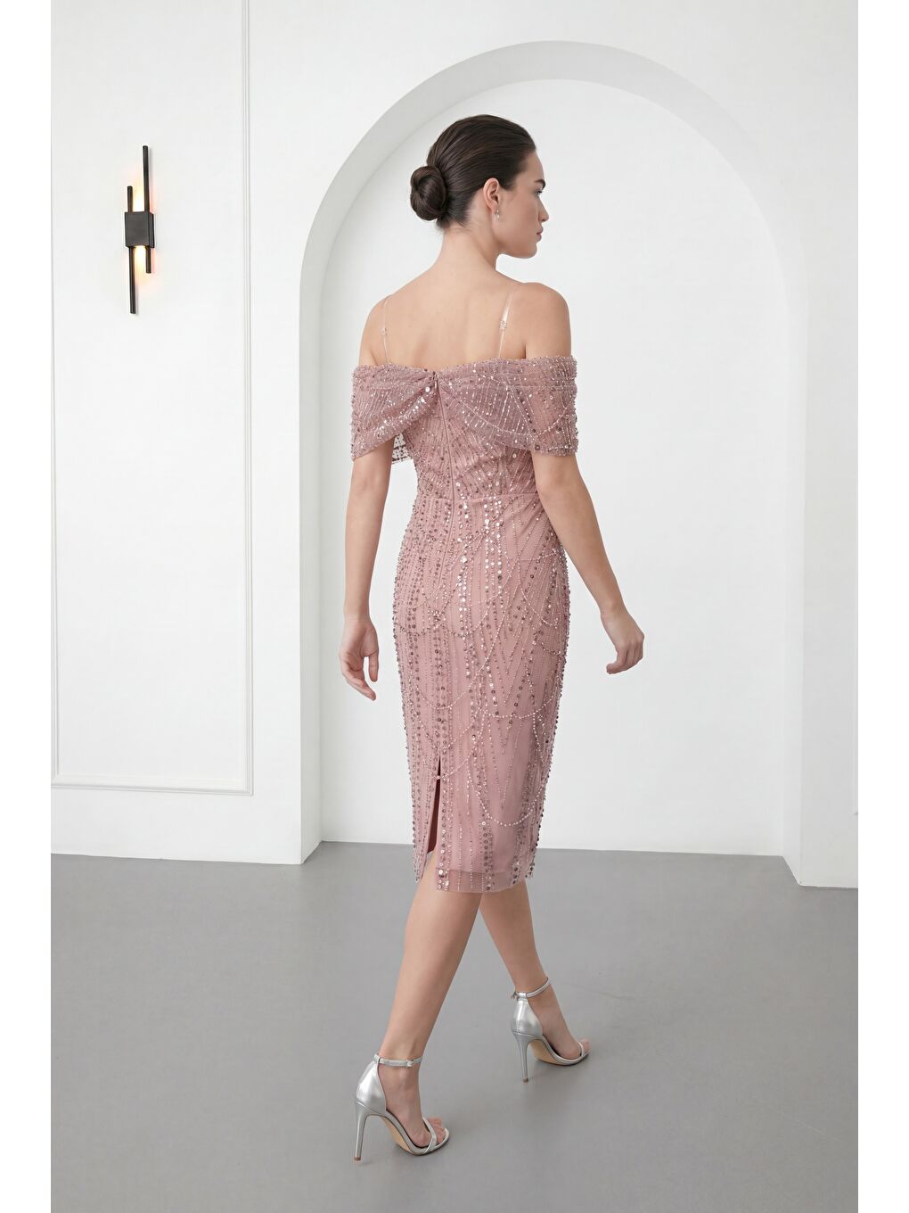 Pembe Kadın Pudra Kayık Yaka Boncuklu Midi Abiye Elbise-4