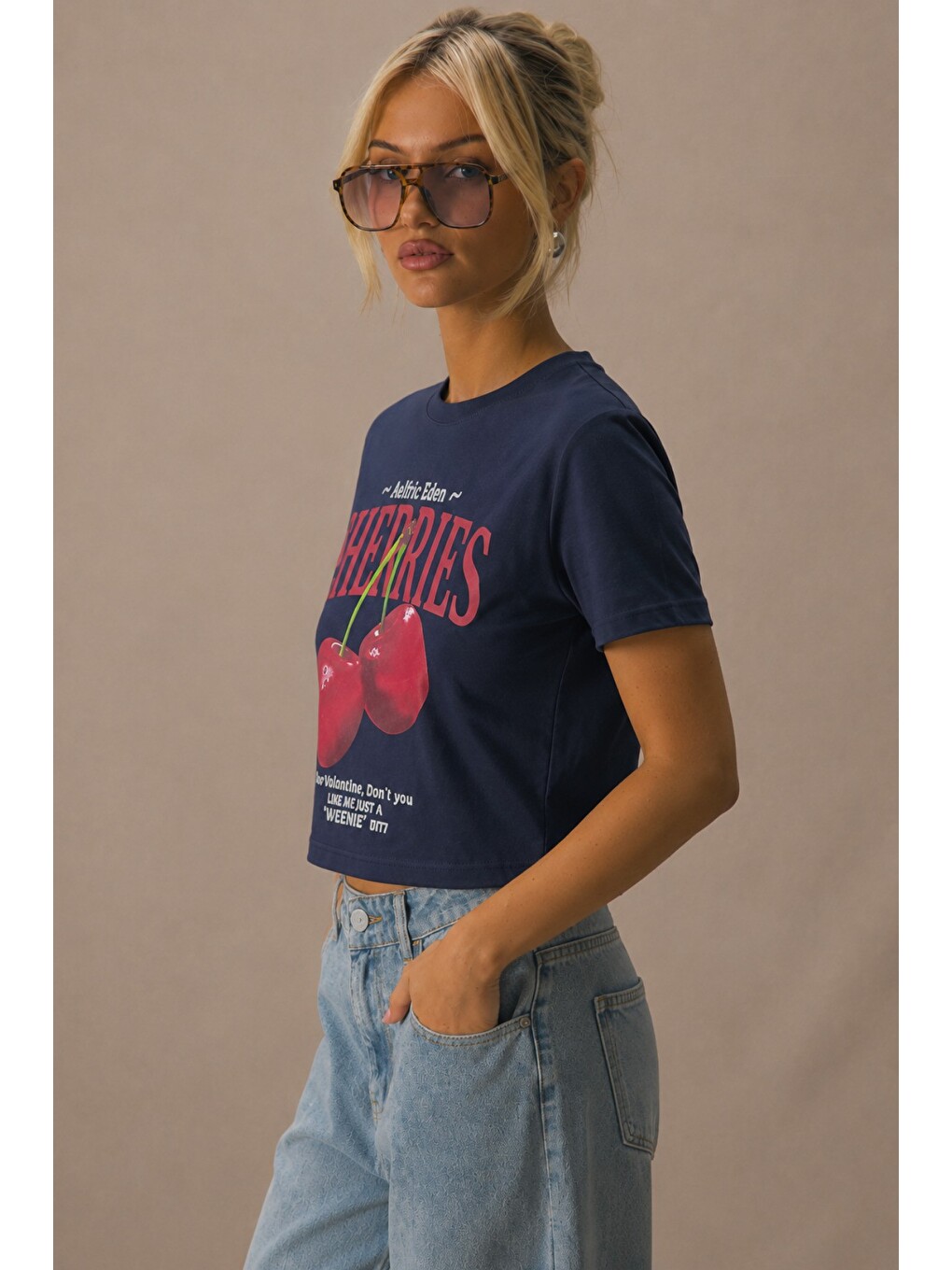 Lacivert Kadın Cherry Baskılı Crop Tişört Relax Kalıp Bisiklet Yaka %100 Pamuk Süprem Kısa Kollu T-shirt-1