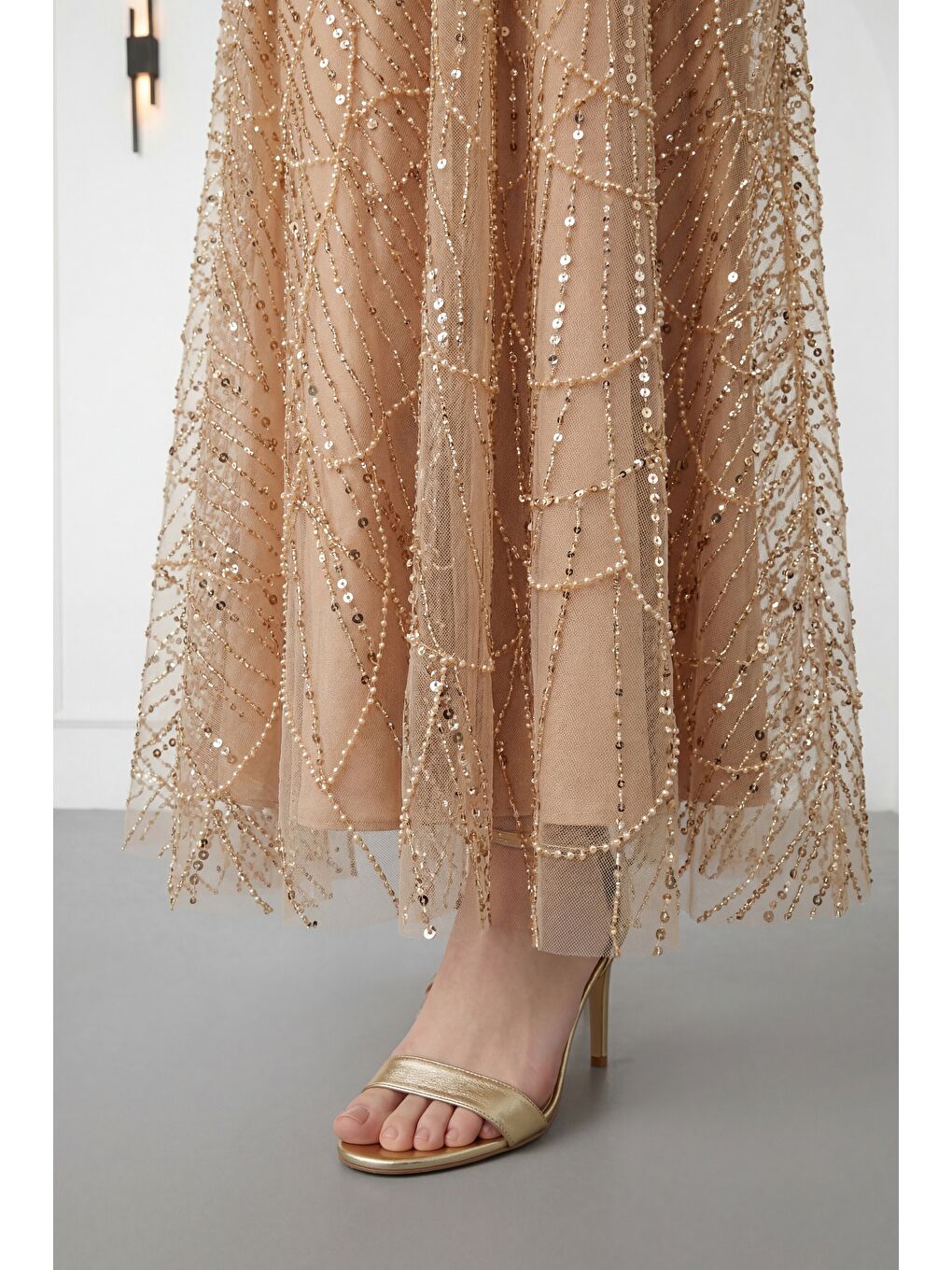 Sarı Kadın Gold Dar Kalıp Kayık Yaka Boncuklu Midi Kloş Abiye Elbise-2