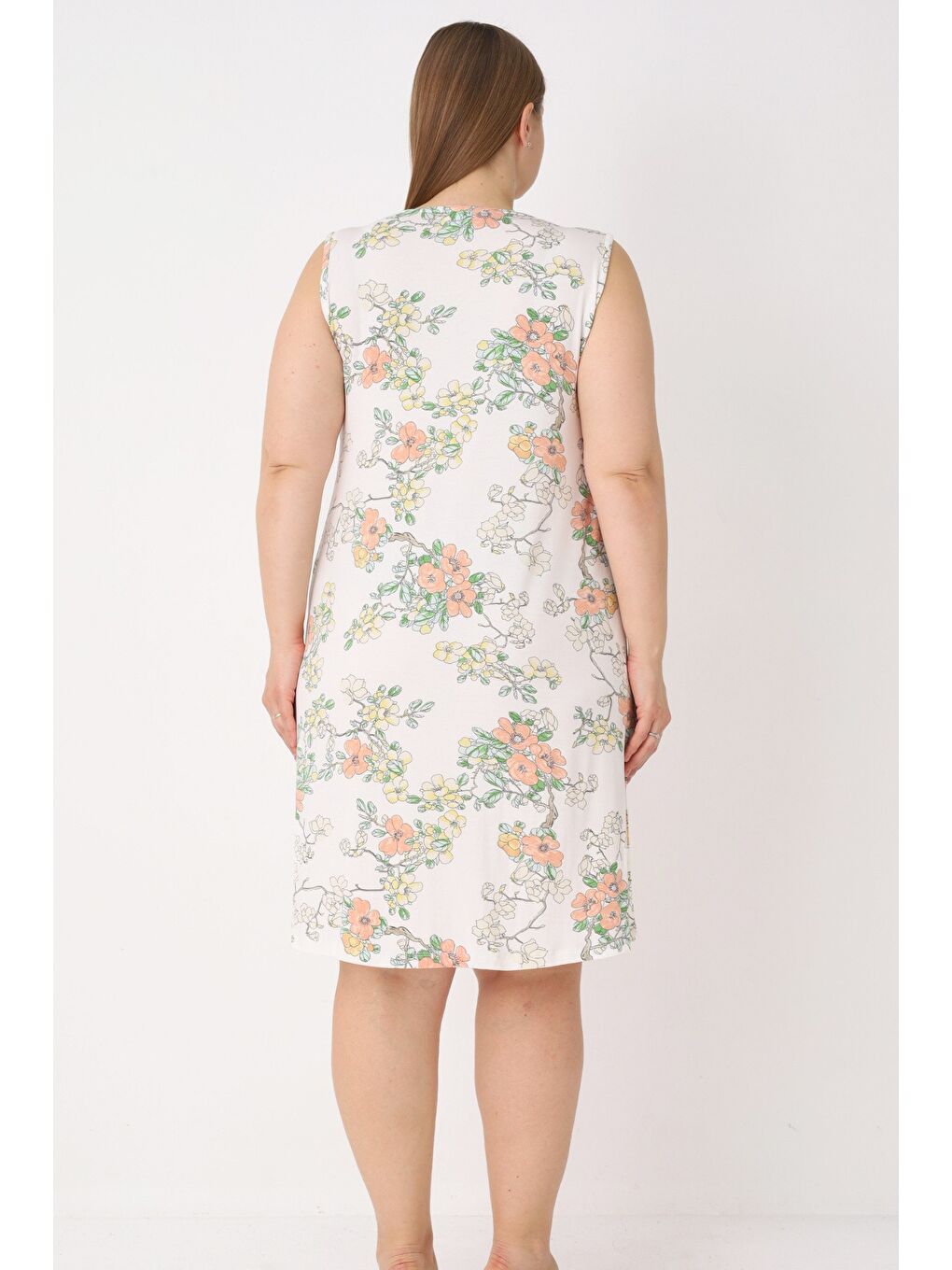 Beyaz Çiçek Desenli Askılı Elastanlı Kadın Büyük Beden Anvelop Gecelik-4