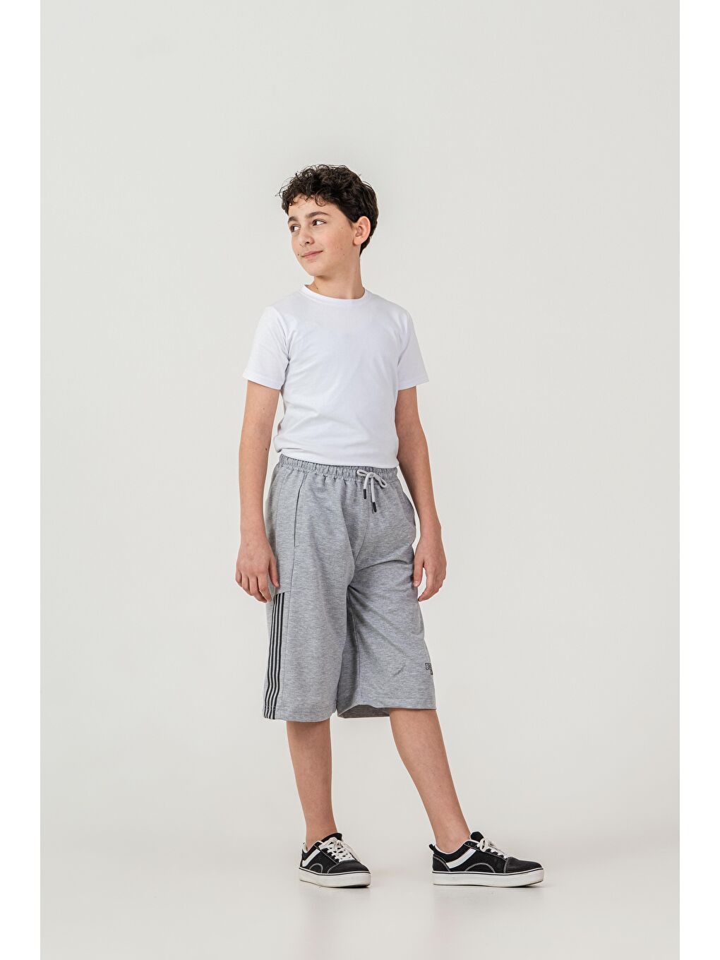 Gri Boston Nyc Baskılı Yanları Şeritli Erkek Çocuk Şort-1