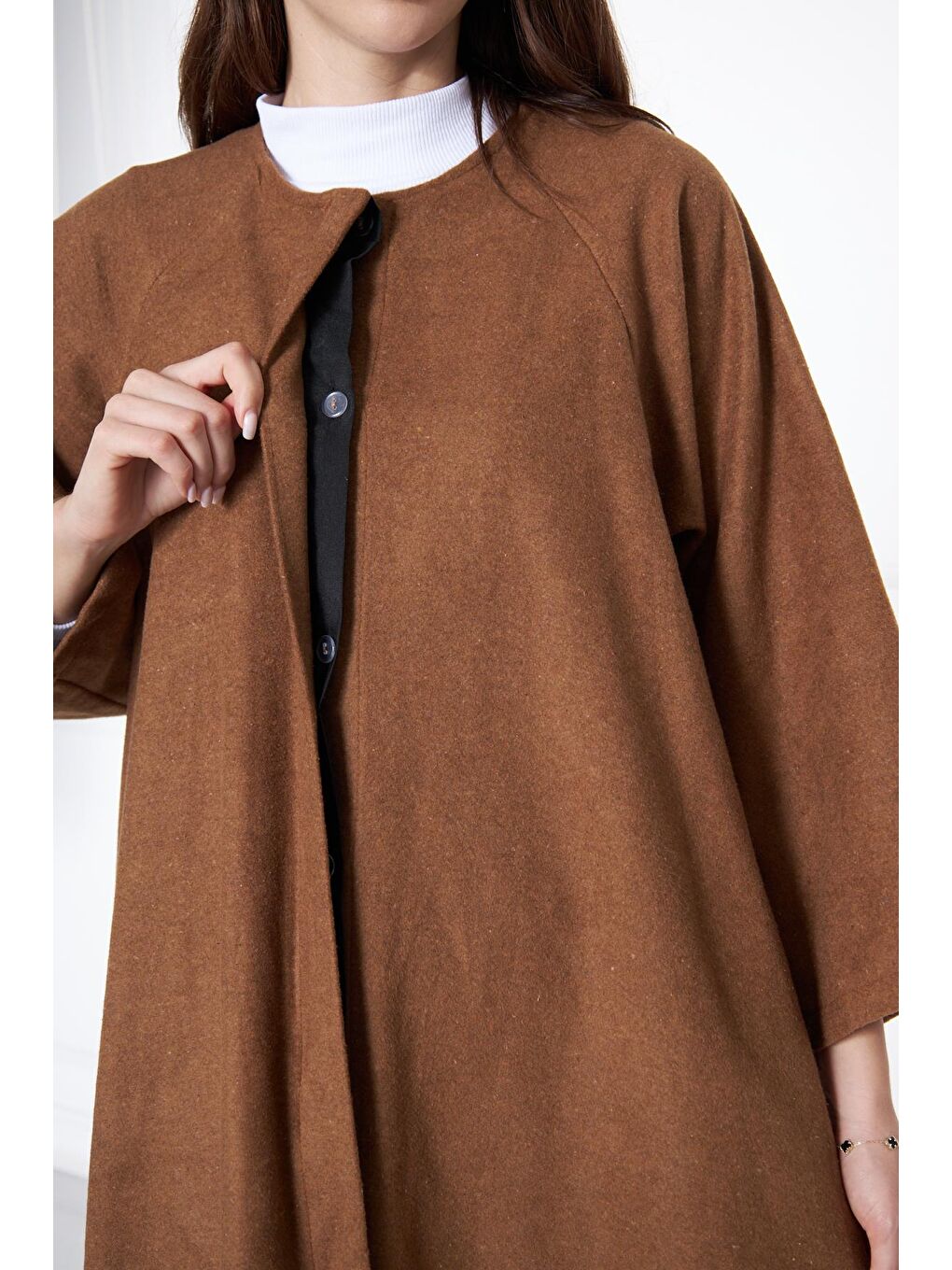 Kahverengi Kadın Oversize Uzun Kollu Kaşe Panço-2