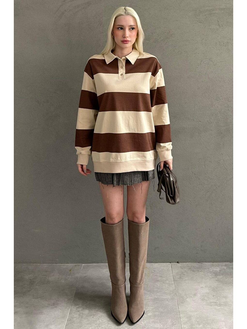 Bej Çizgili Düğmeli Polo Yaka Kadın Uzun Kollu Tişört  Mg2586-7