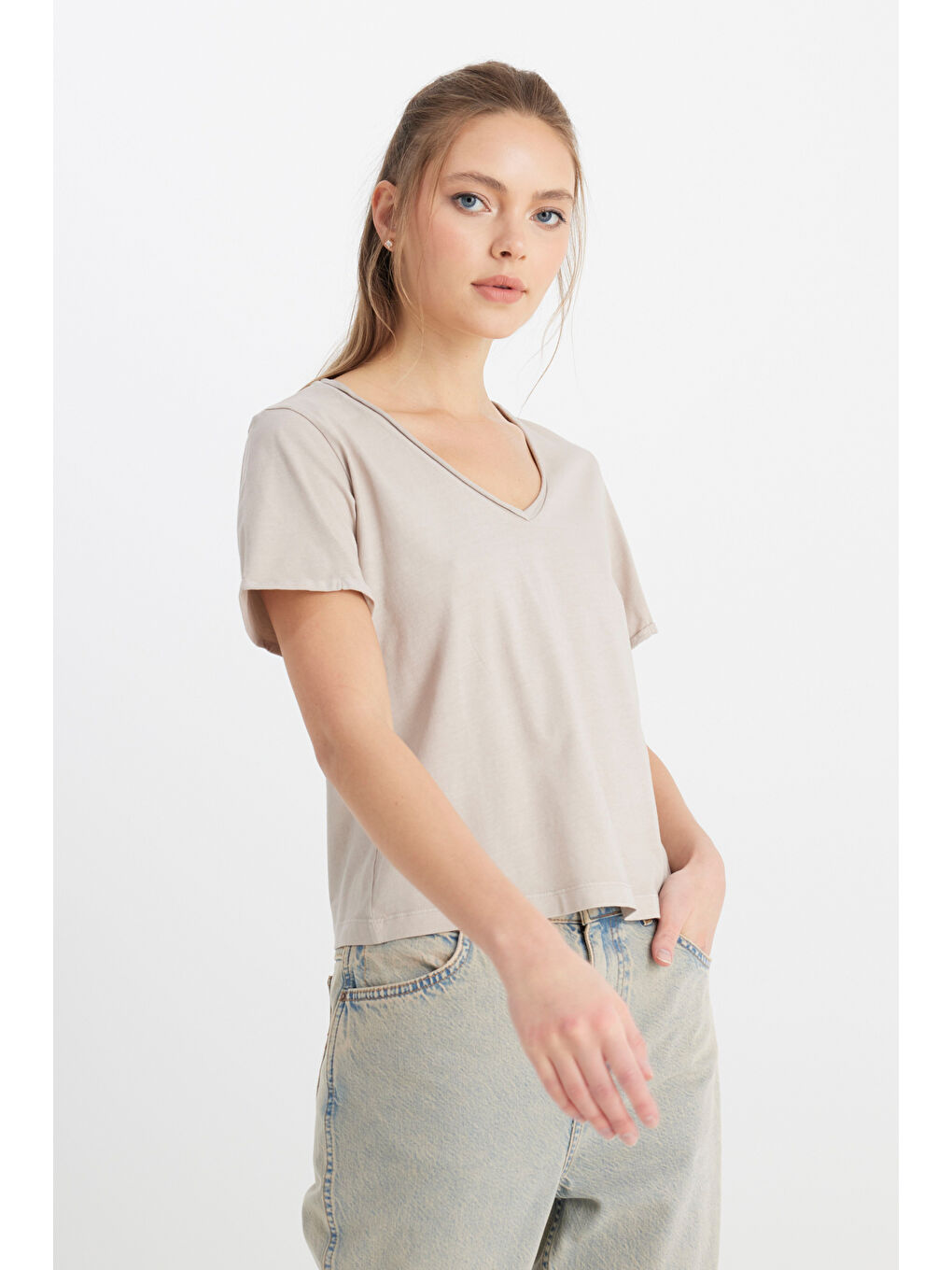 Regular Fit Normal Kesim V Yaka %100 Pamuk Bej Tişört-3