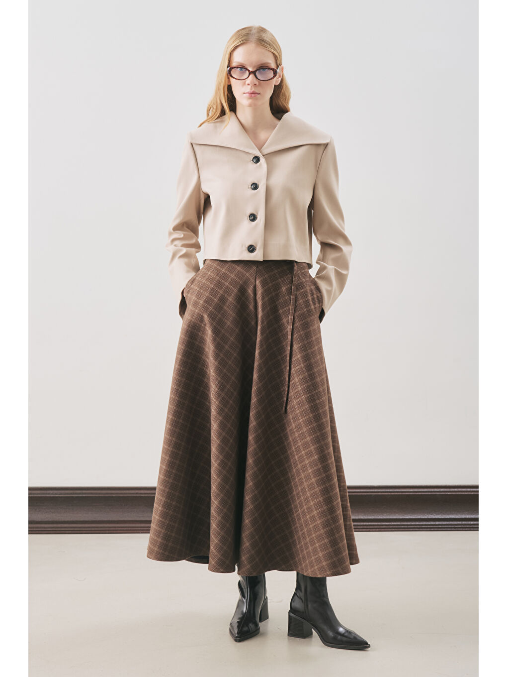 Loren Kısa Geniş Yakalı Ceket Bej-1