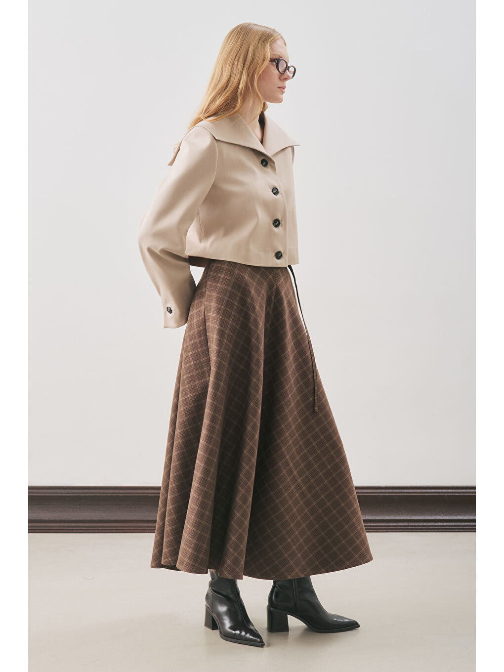 Loren Kısa Geniş Yakalı Ceket Bej-2