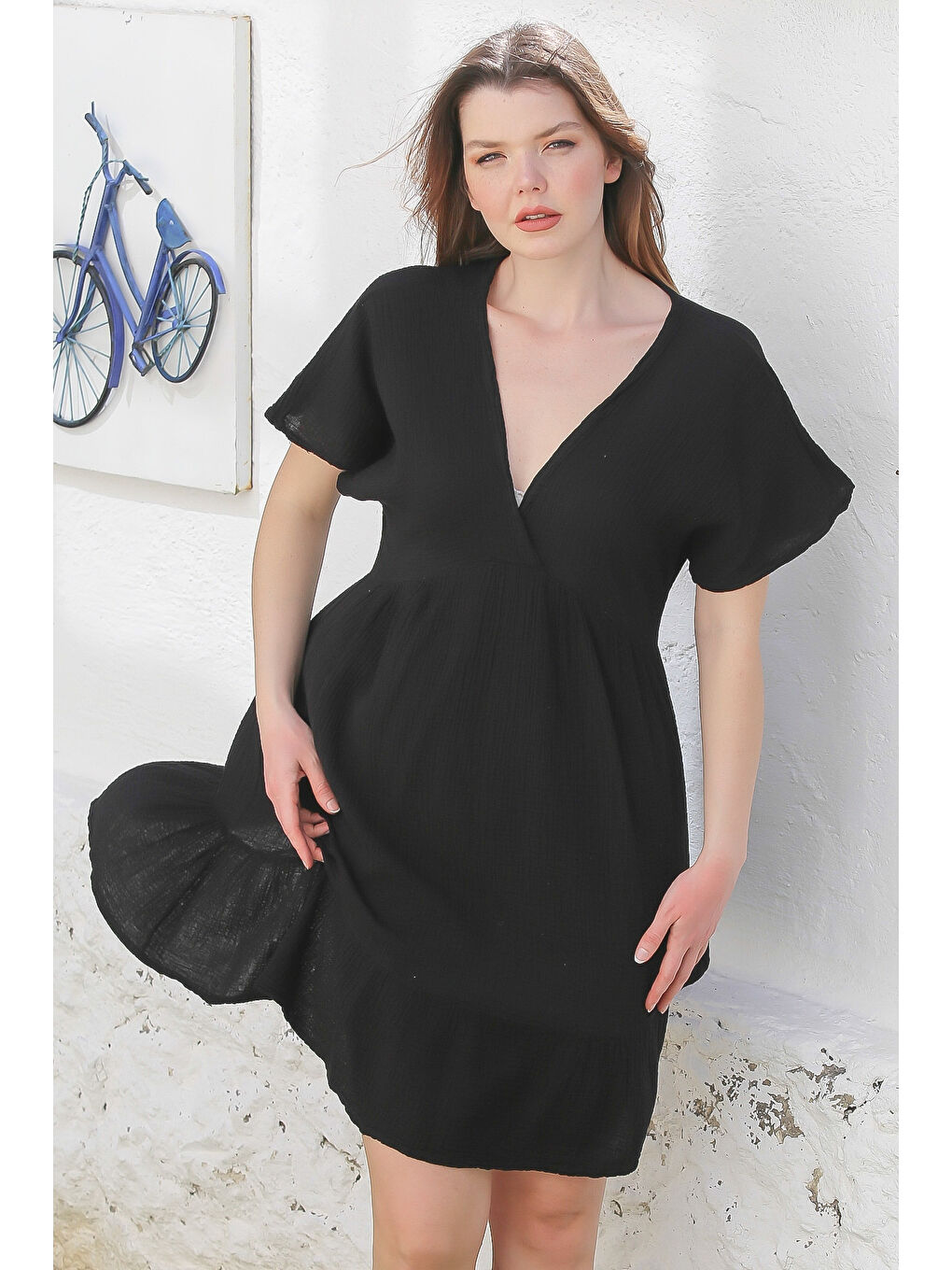 Siyah Kruvaze Yaka Kısa Kol Yıkamalı Etek Ucu Fırfırlı Casual Müslin Dokuma Elbise 95 51-2