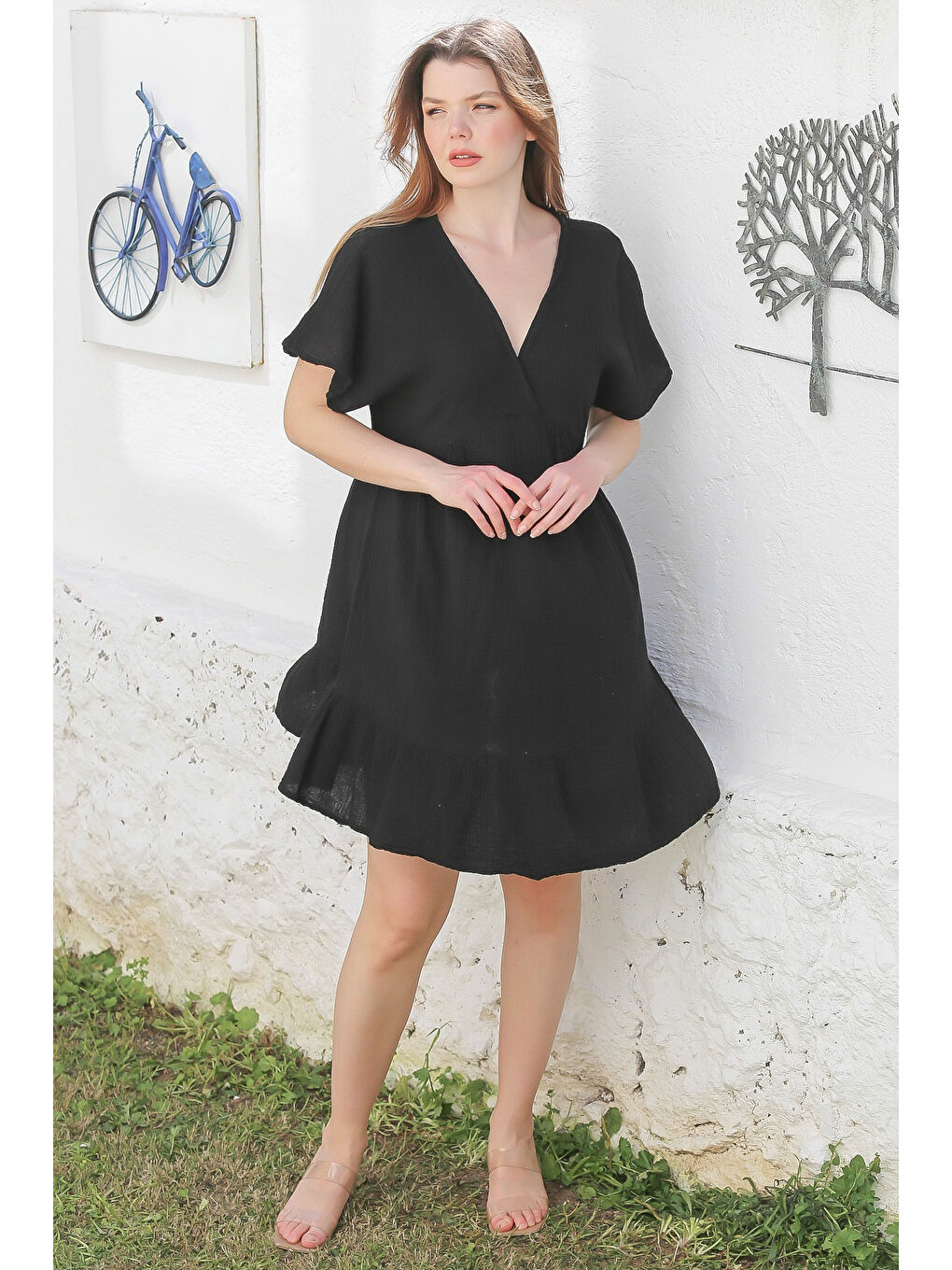 Siyah Kruvaze Yaka Kısa Kol Yıkamalı Etek Ucu Fırfırlı Casual Müslin Dokuma Elbise 95 51-5