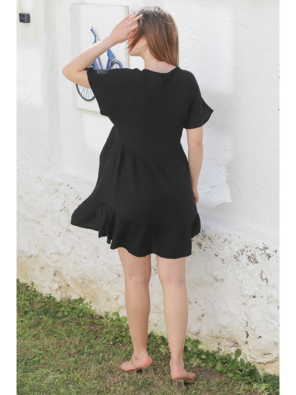 Siyah Kruvaze Yaka Kısa Kol Yıkamalı Etek Ucu Fırfırlı Casual Müslin Dokuma Elbise 95 51-7