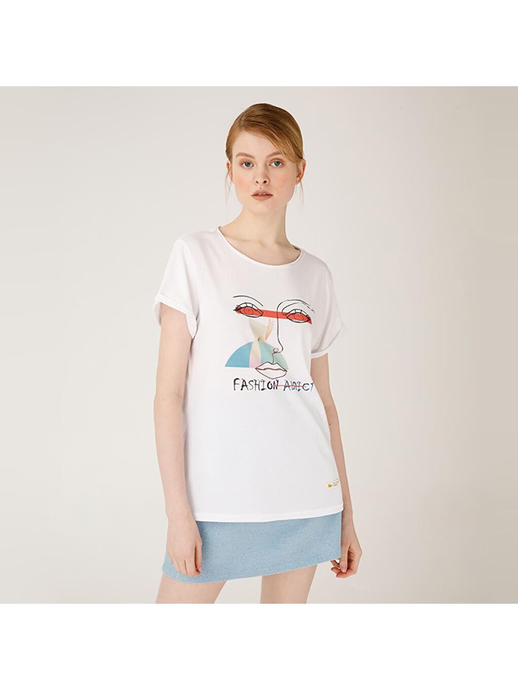 Beyaz Faces FashionAddict Kadın T-Shirt-4