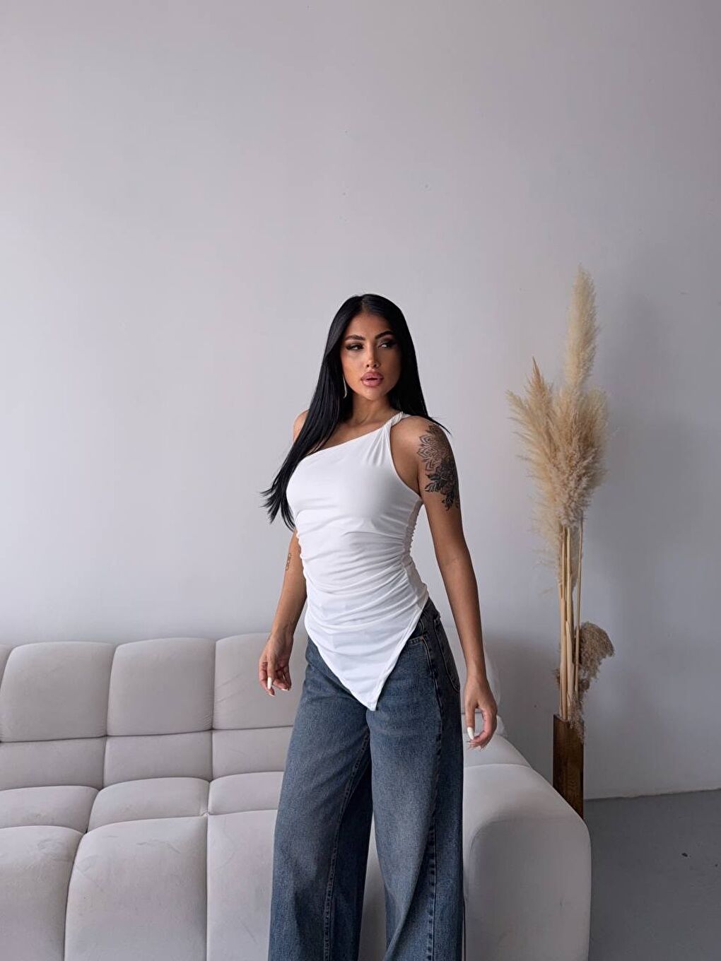 Omuz Detay Tasarım Bluz Beyaz