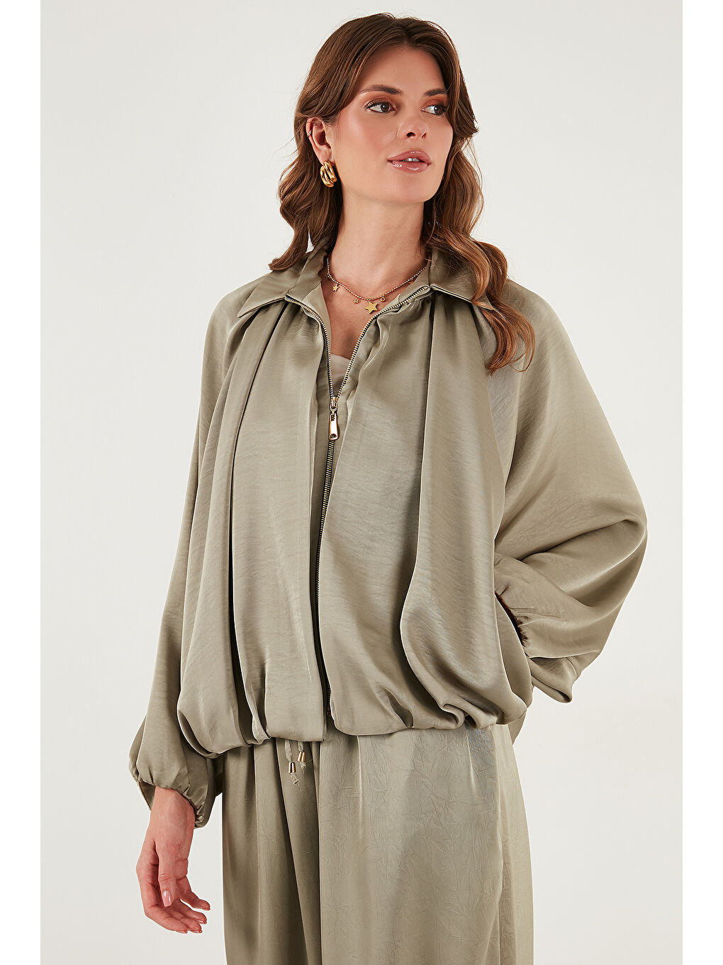 Yeşil Oversize Klasik Yaka Yarasa Kol Fermuarlı Saten Ceket 6839584-2