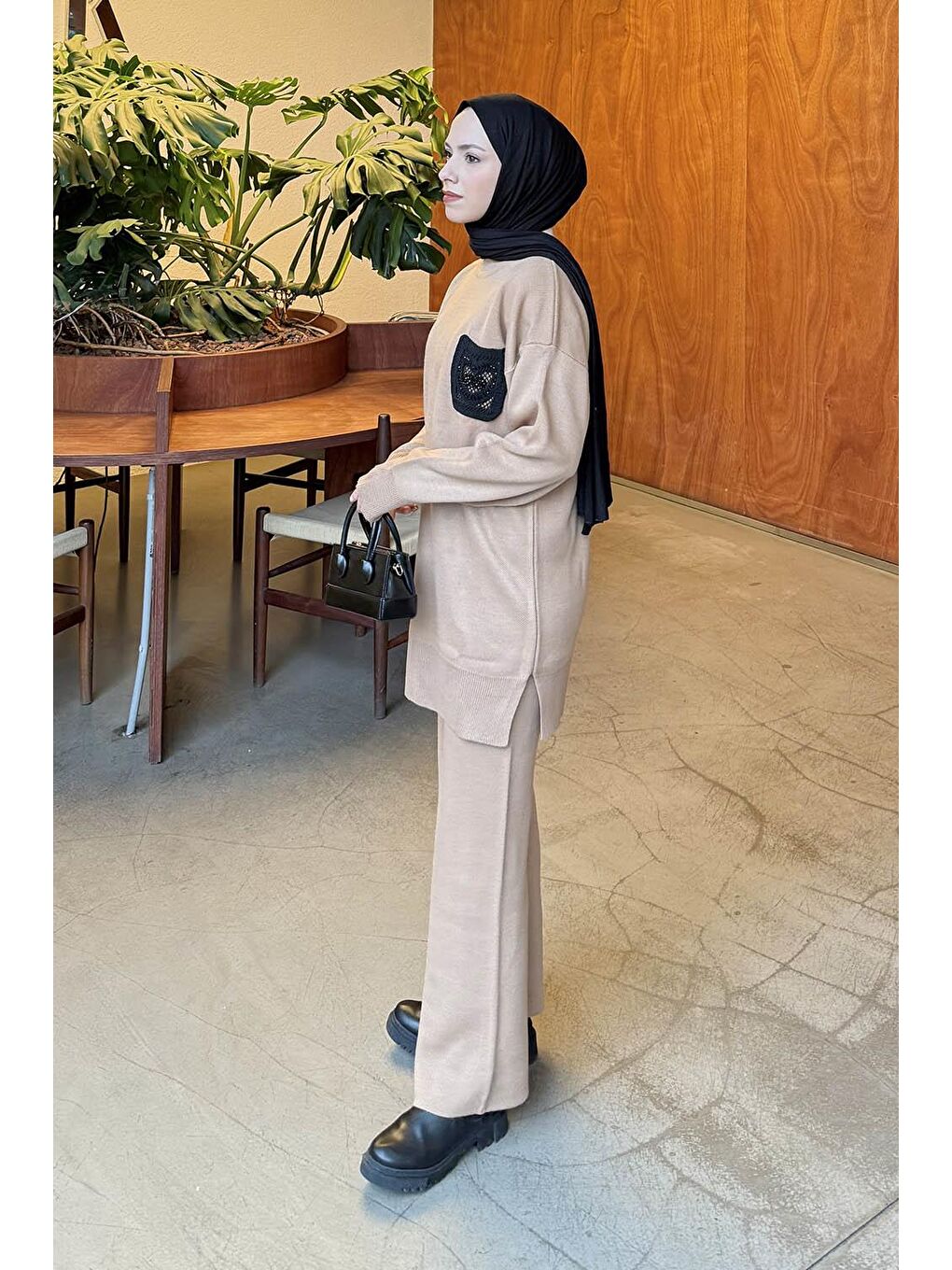 Kahverengi Dantel Cep Detaylı Triko Takım Camel-1