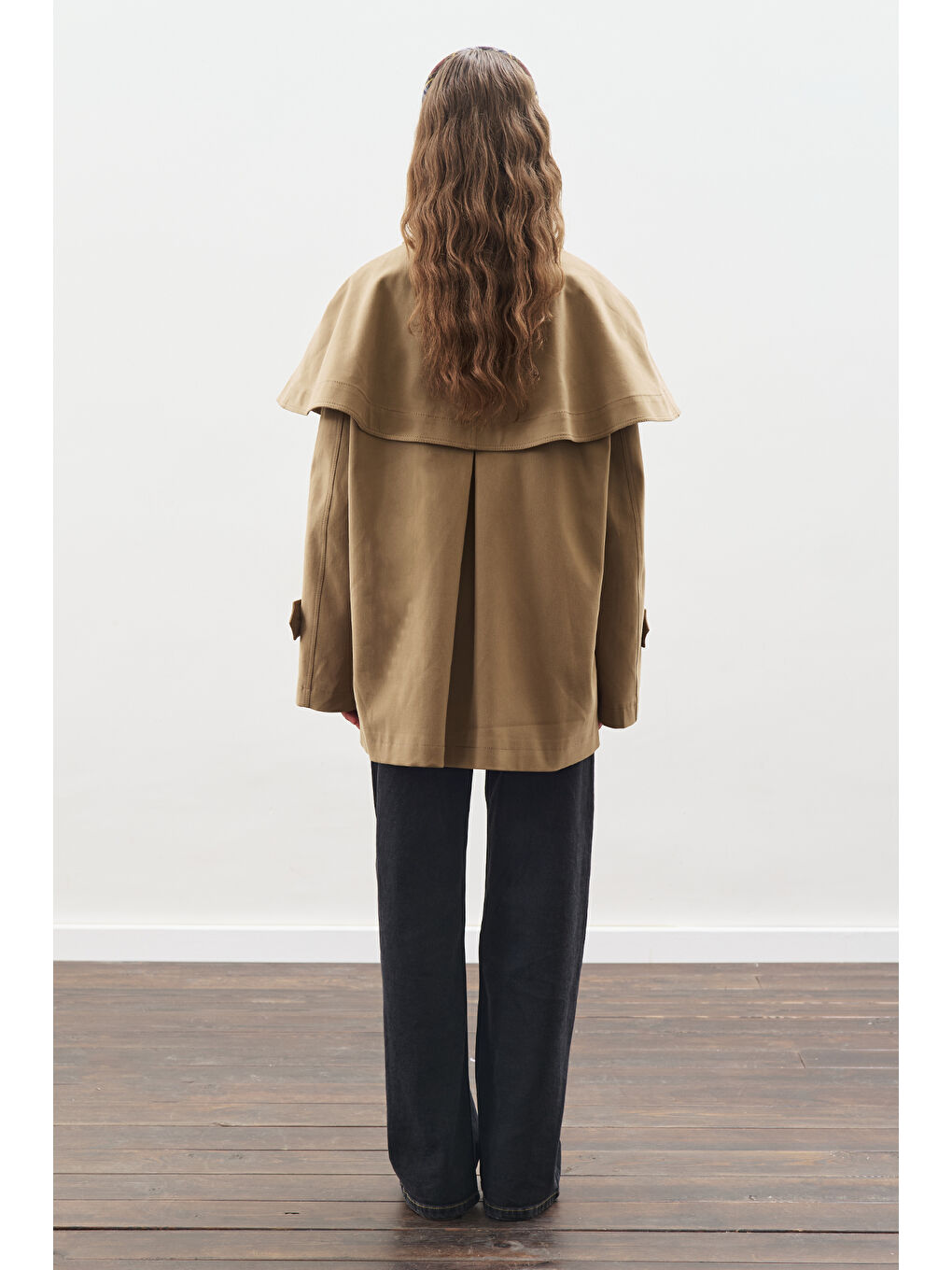 Kahverengi Pelerin Detaylı Parka Ceket Kamel-3