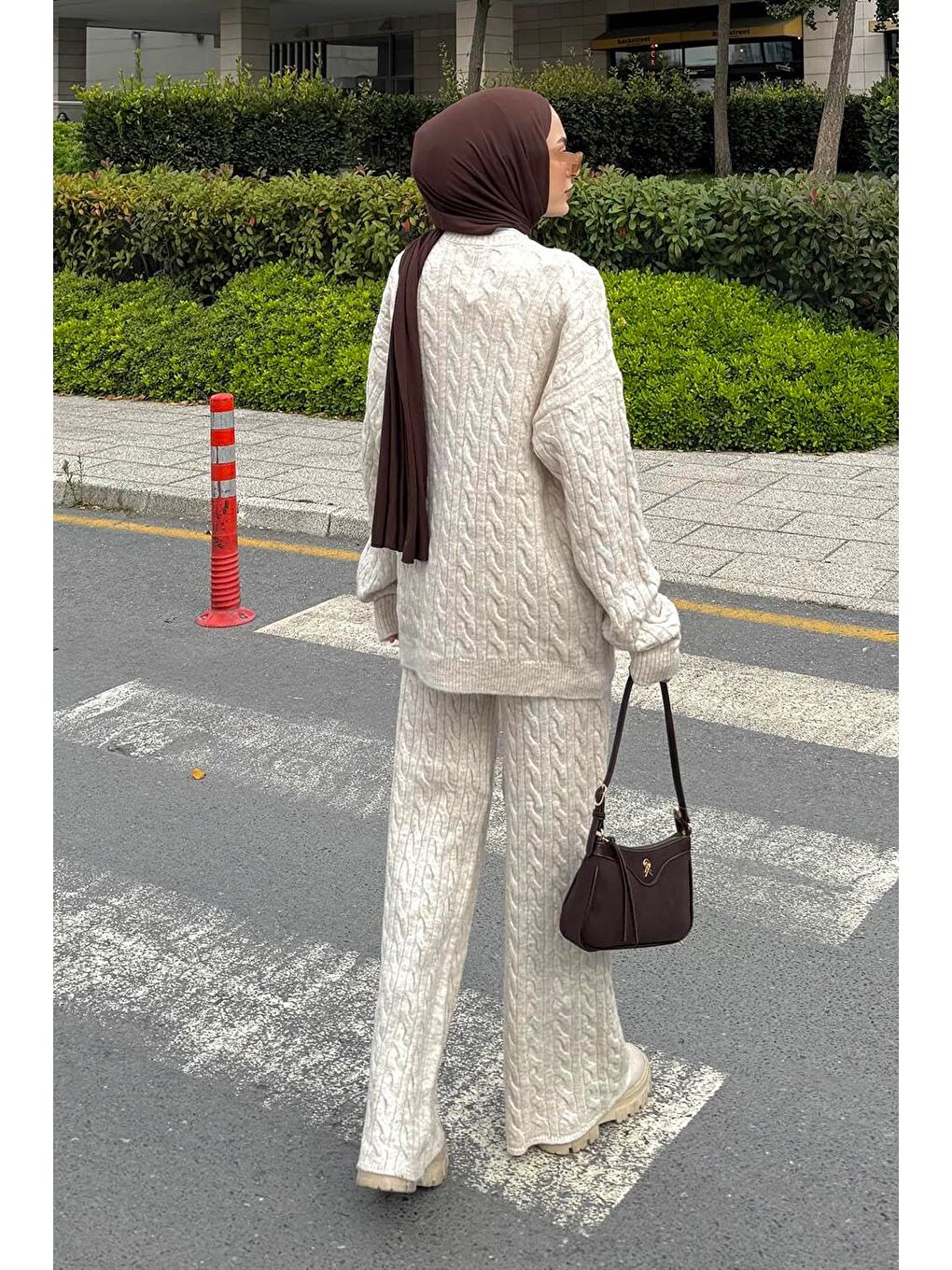 Bej Örgülü Şardonlu Takım Taş-3