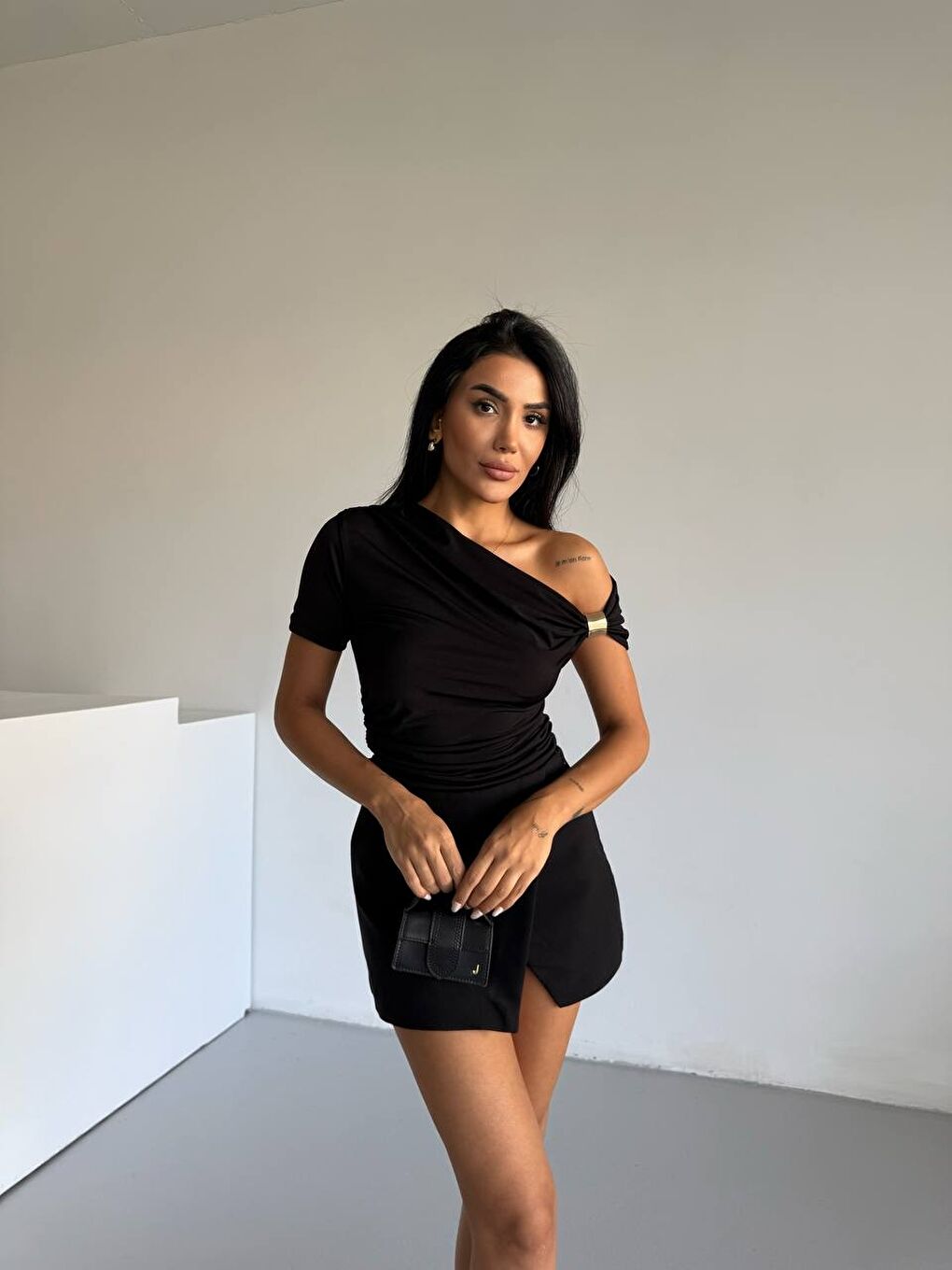 Kadın Siyah Kol Detay Sandy Bluz-1