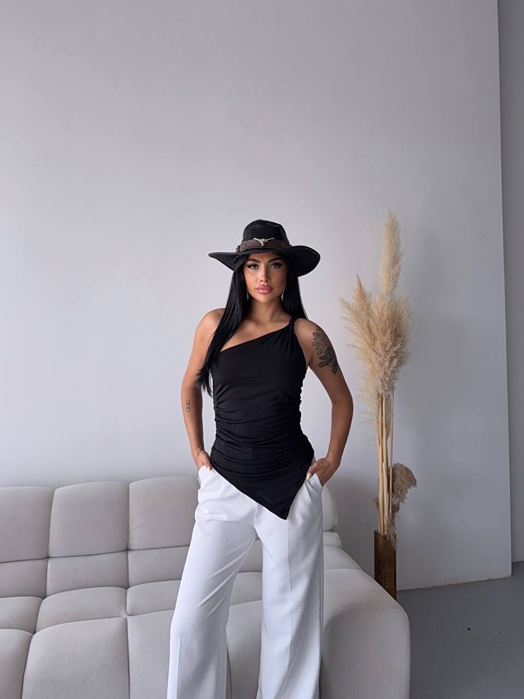 Omuz Detay Tasarım Bluz Siyah-1