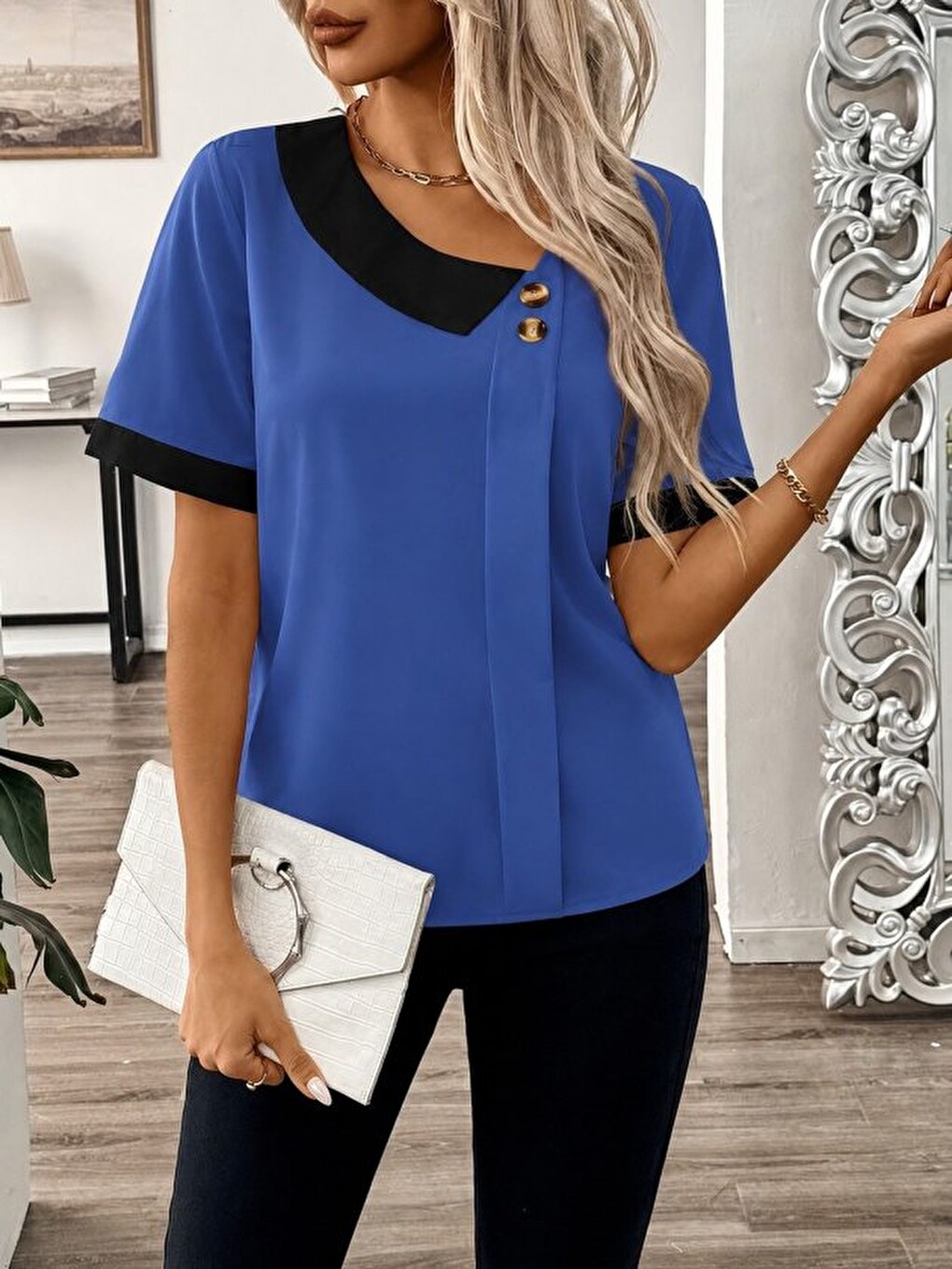 Mavi Kadın Kısa Kollu Asımetrik Yaka Detaylı Düğmeli Dubai Bluz-2