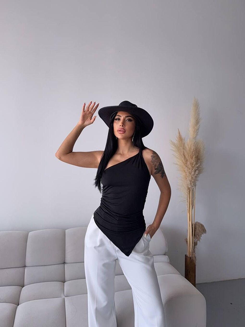 Omuz Detay Tasarım Bluz Siyah-3