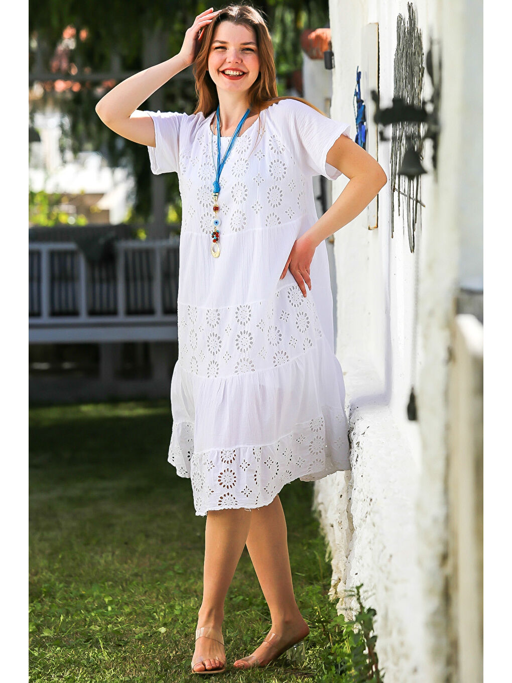 Beyaz Havuz Yaka Reglan Kol Astarlı Yıkamalı Etek Ucu Fırfırlı Casual Fistolu Dokuma Elbise 108 58