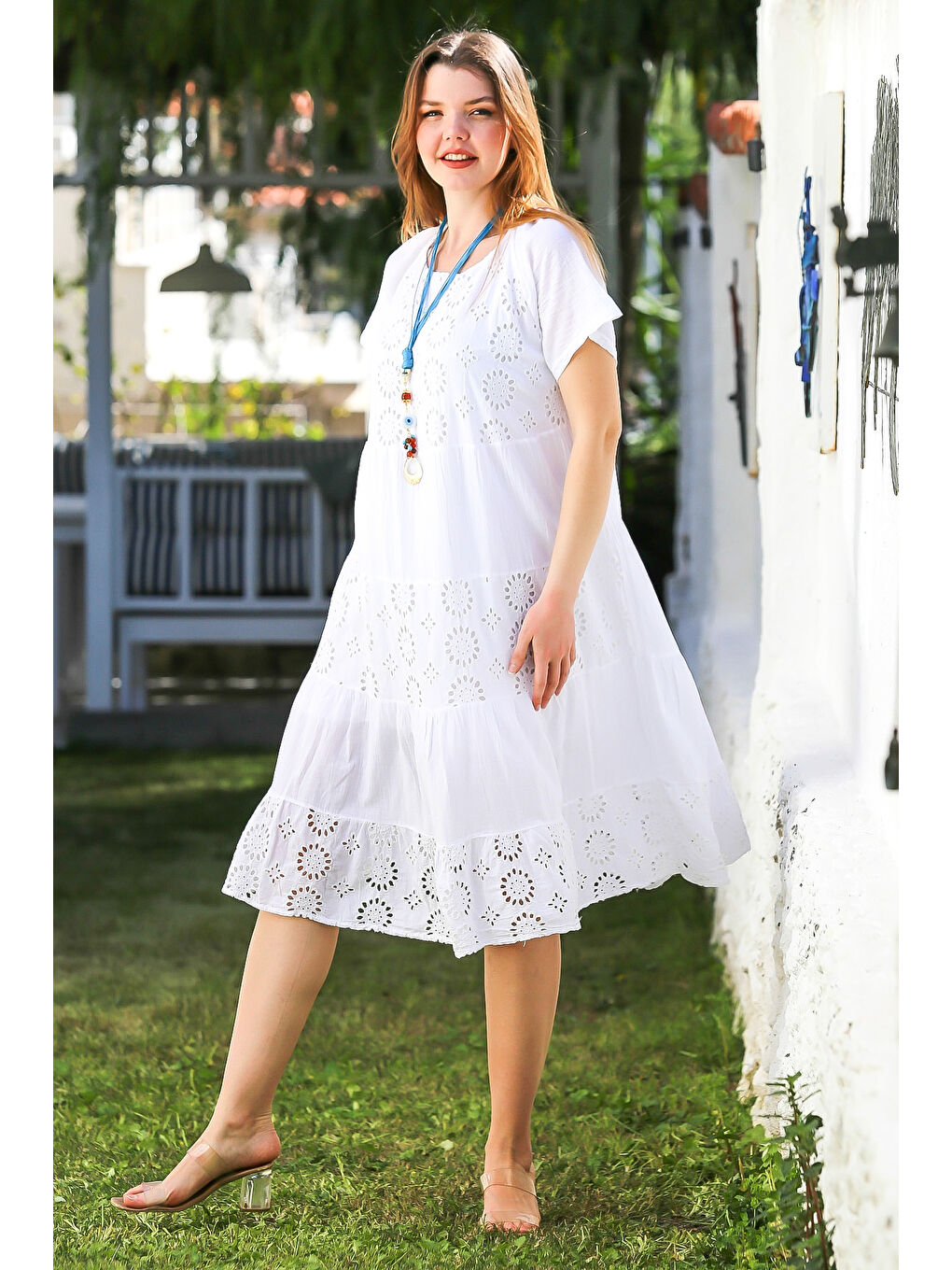 Beyaz Havuz Yaka Reglan Kol Astarlı Yıkamalı Etek Ucu Fırfırlı Casual Fistolu Dokuma Elbise 108 58-3