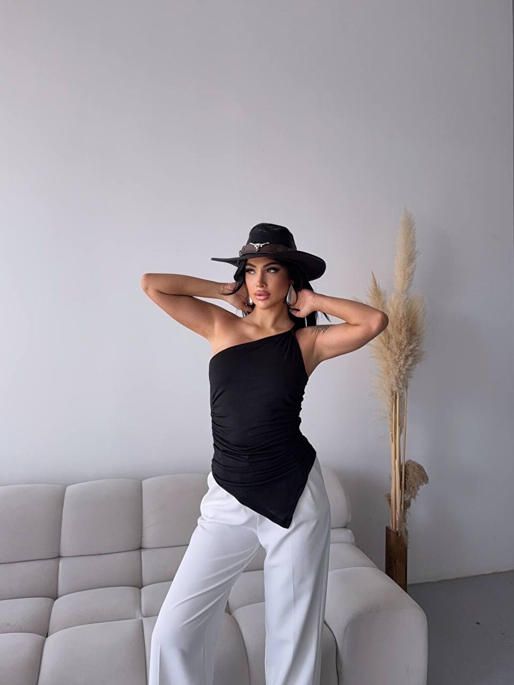 Omuz Detay Tasarım Bluz Siyah-4