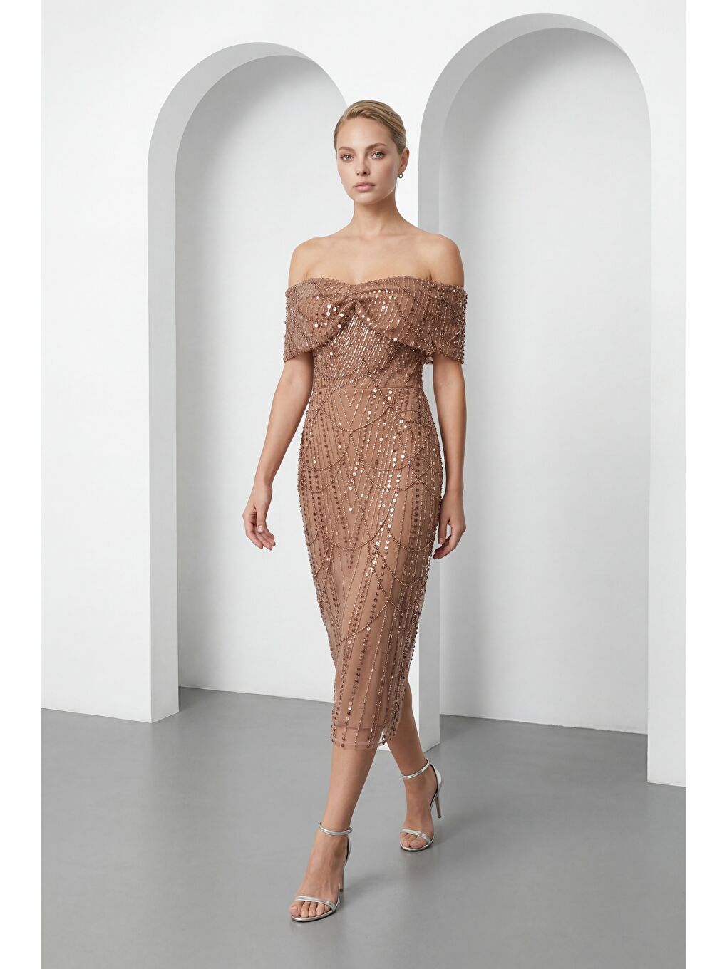 Kahverengi Kadın Taba Kayık Yaka Boncuklu Midi Abiye Elbise