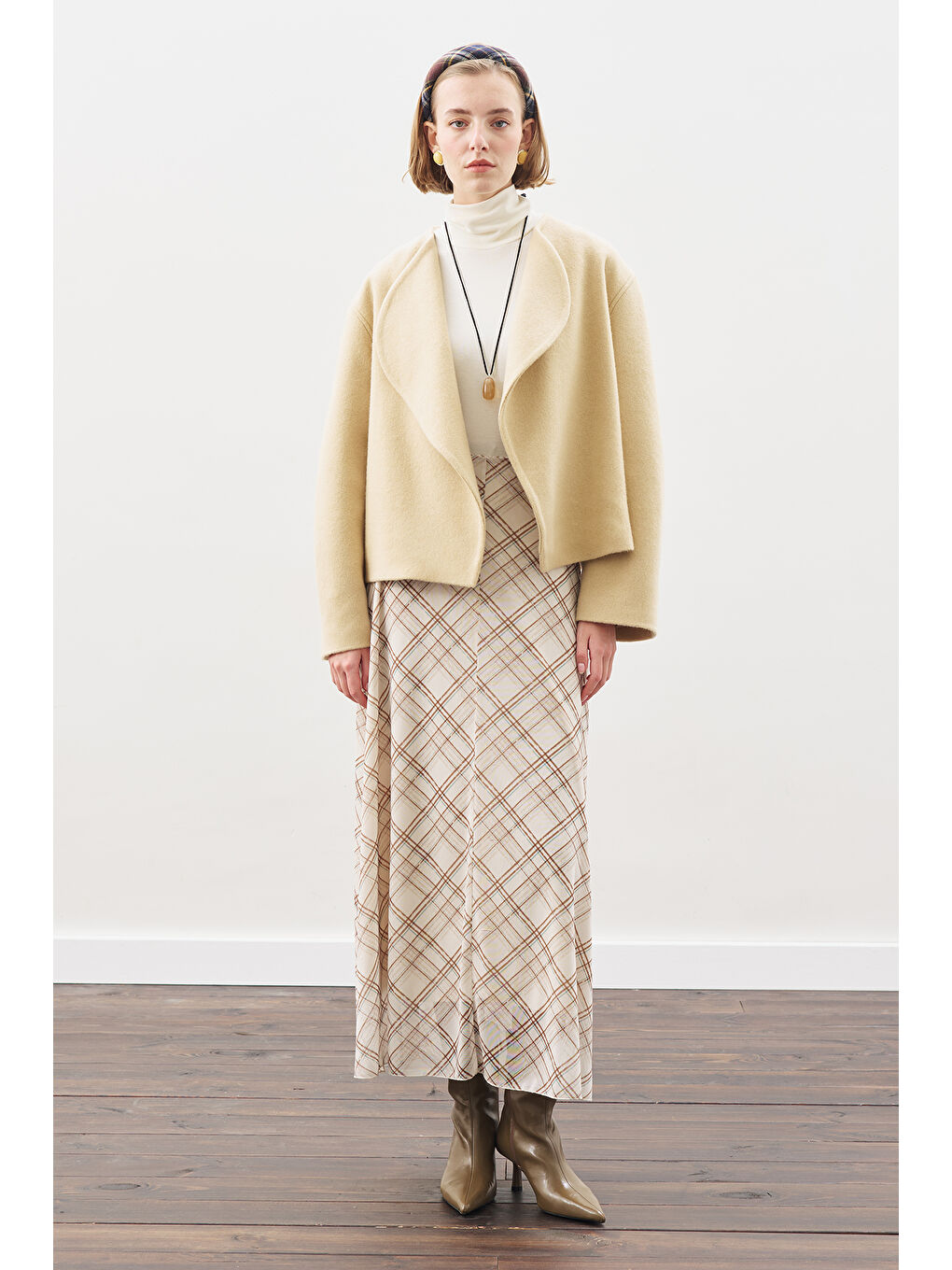 Desenli Tül Etek Bej Ekose-2