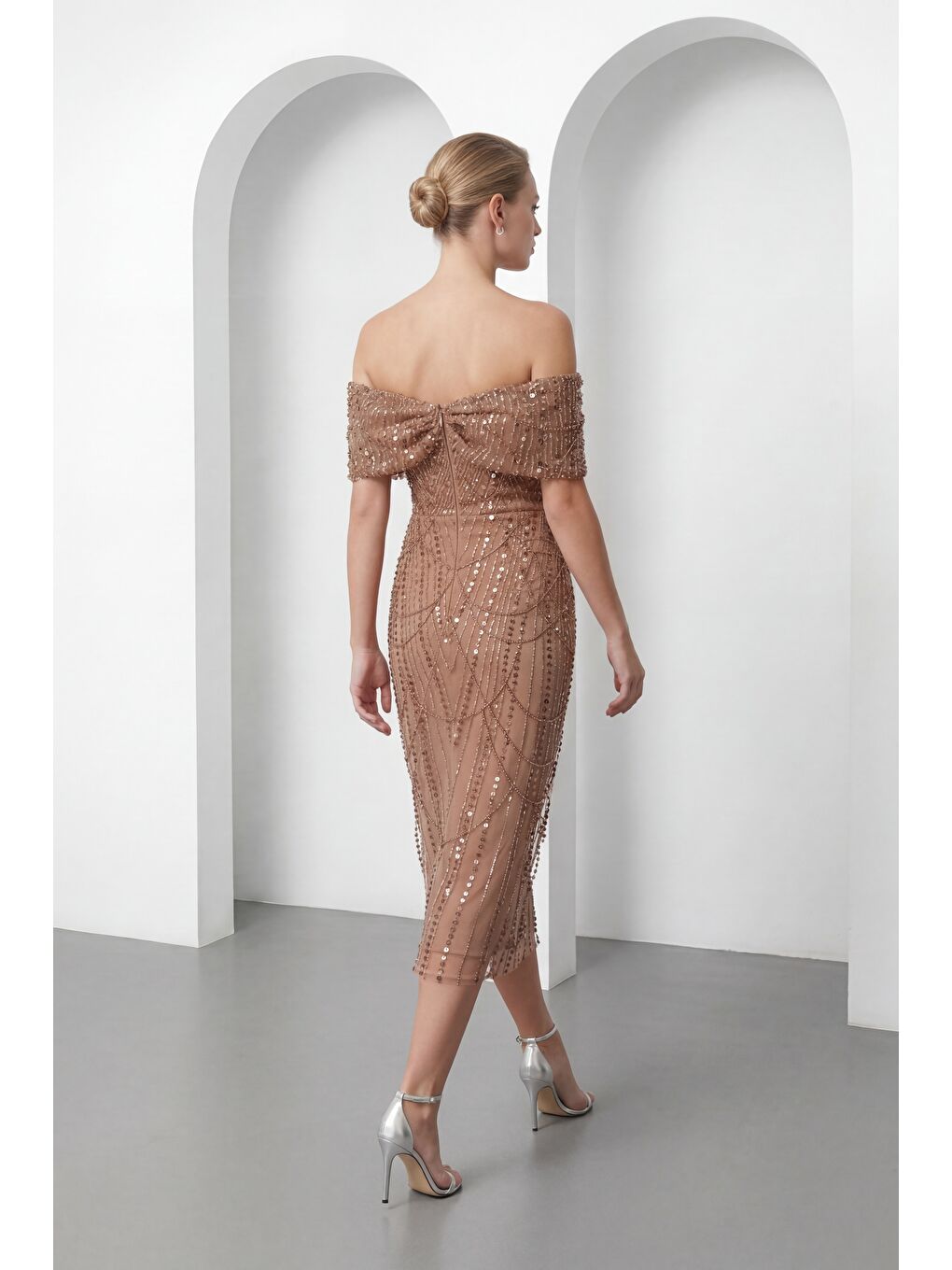 Kahverengi Kadın Taba Kayık Yaka Boncuklu Midi Abiye Elbise-4