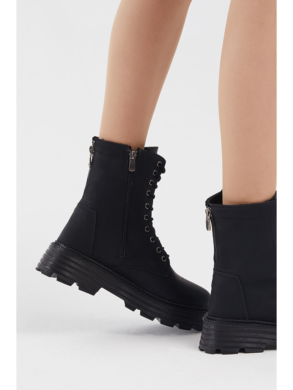 Kadın Siyah Cilt Poli Taban Arkası Fermuar Detaylı Bağcıklı ve Fermuarlı Bot-2