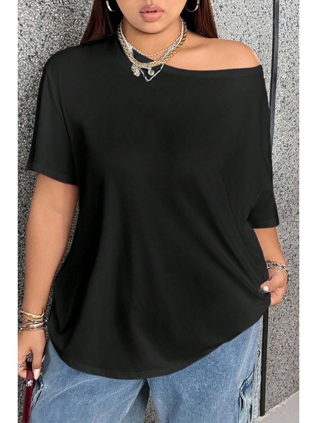 Karışık Siyah Beyaz 2li paket Kadın Düşük Omuz Kayık Yaka Oversize T-Shirt-2