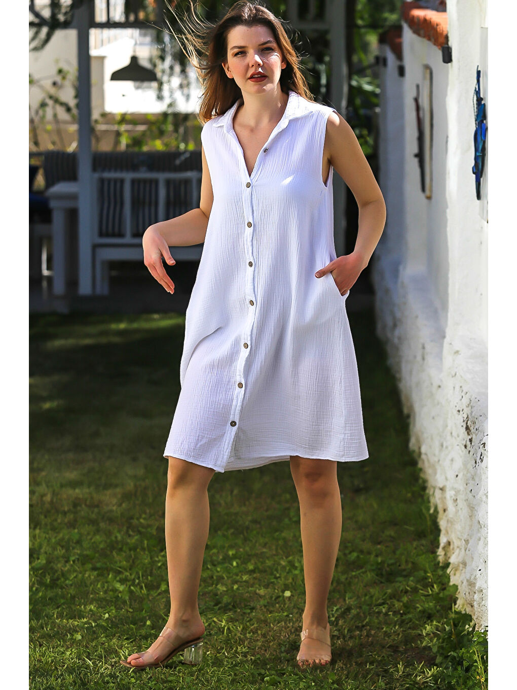 Beyaz Gömlek Yaka Kolsuz Düğmeli Cepli Yıkamalı Casual Müslin Dokuma Elbise 105 60