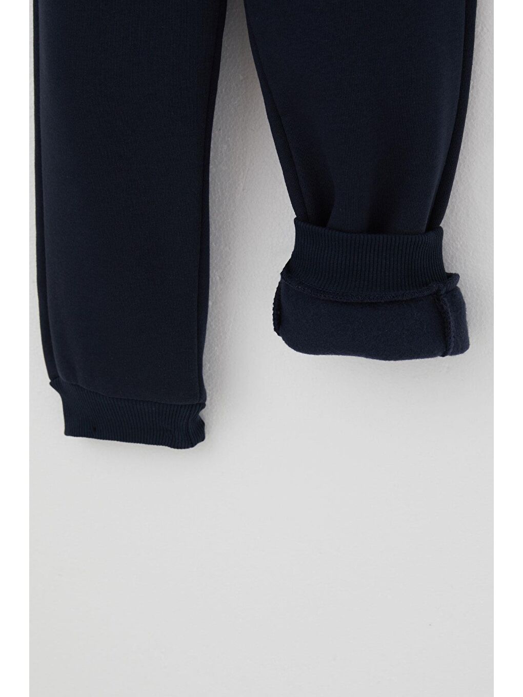 Erkek Çocuk Eşofman Takımı Arma Detaylı Kapüşonlu Fermuarlı Lacivert (2-8 Yaş)-7