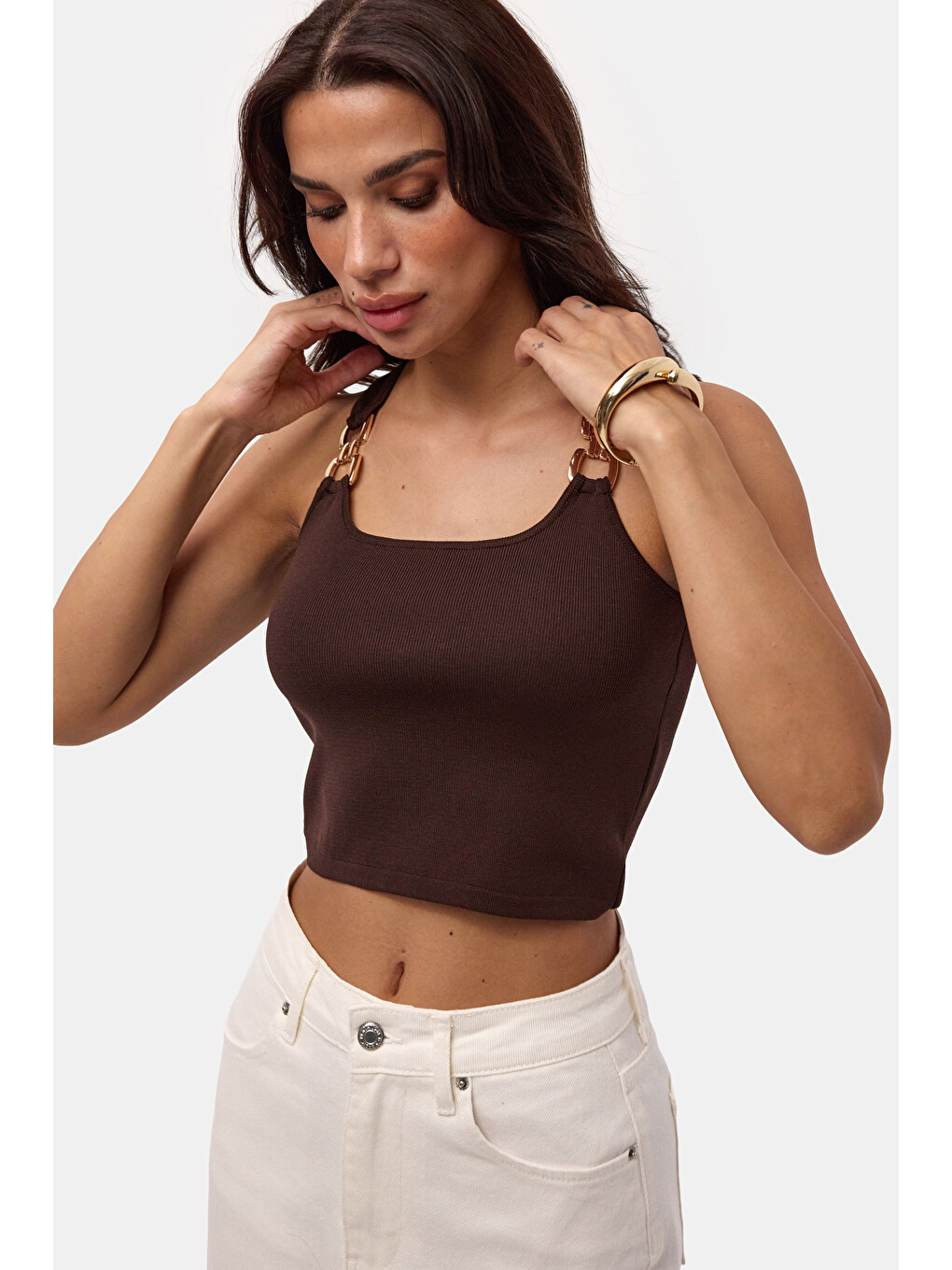 Kahverengi Kadın Kahve s6-81 Aksesuar Detaylı Crop Bluz-5