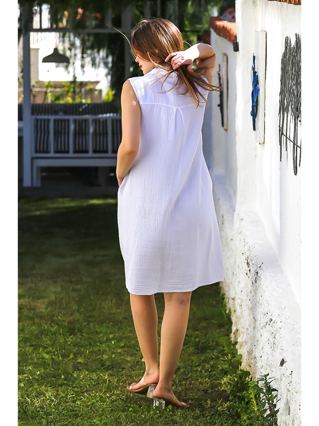 Beyaz Gömlek Yaka Kolsuz Düğmeli Cepli Yıkamalı Casual Müslin Dokuma Elbise 105 60-6