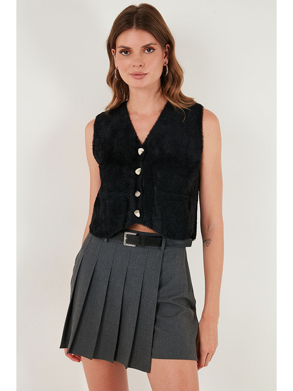 Siyah Regular Fit V Yaka Yumuşak Dokulu Düğmeli Yelek 4615241-4