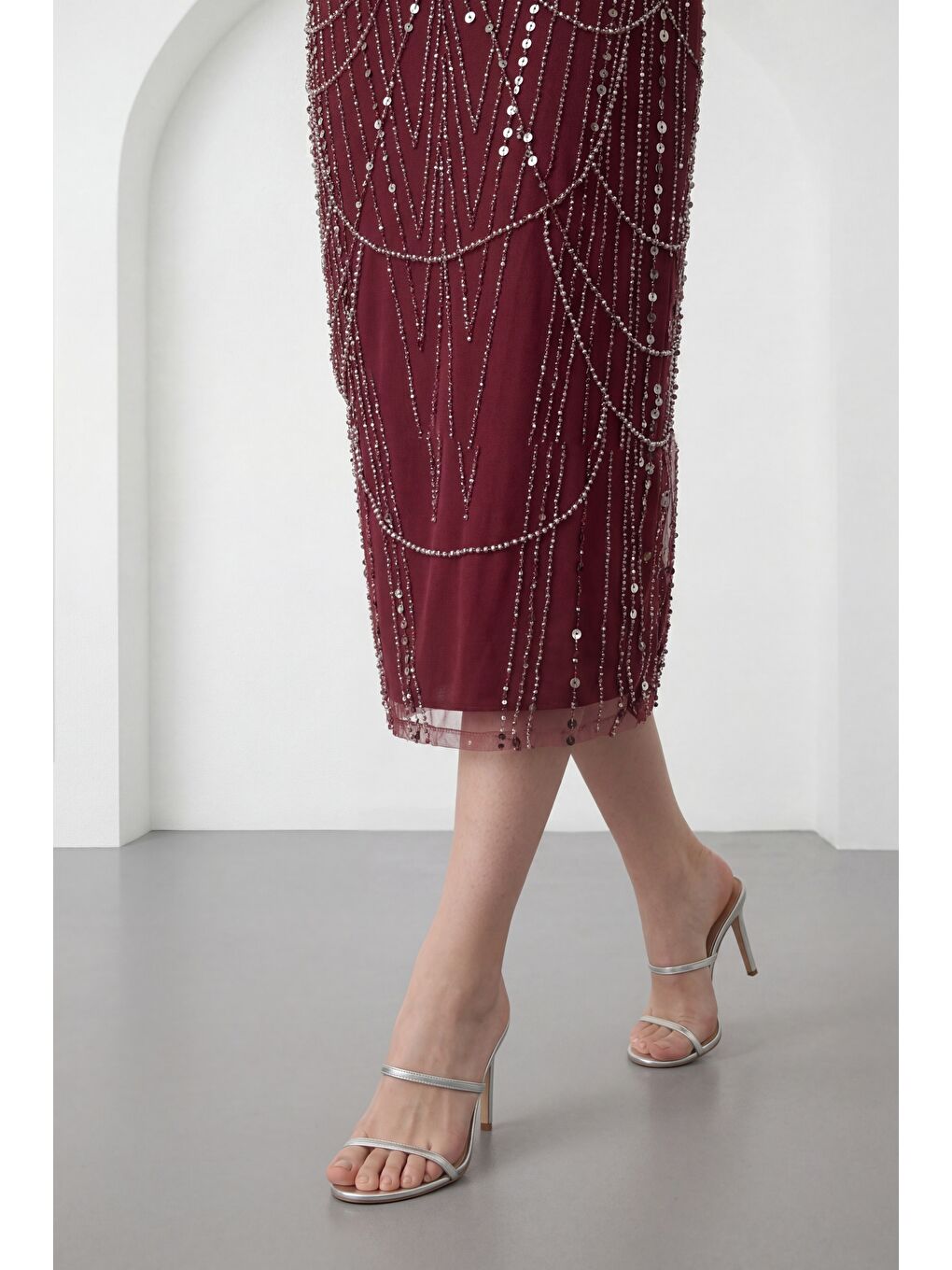 Kadın Bordo Kayık Yaka Boncuklu Midi Abiye Elbise-3