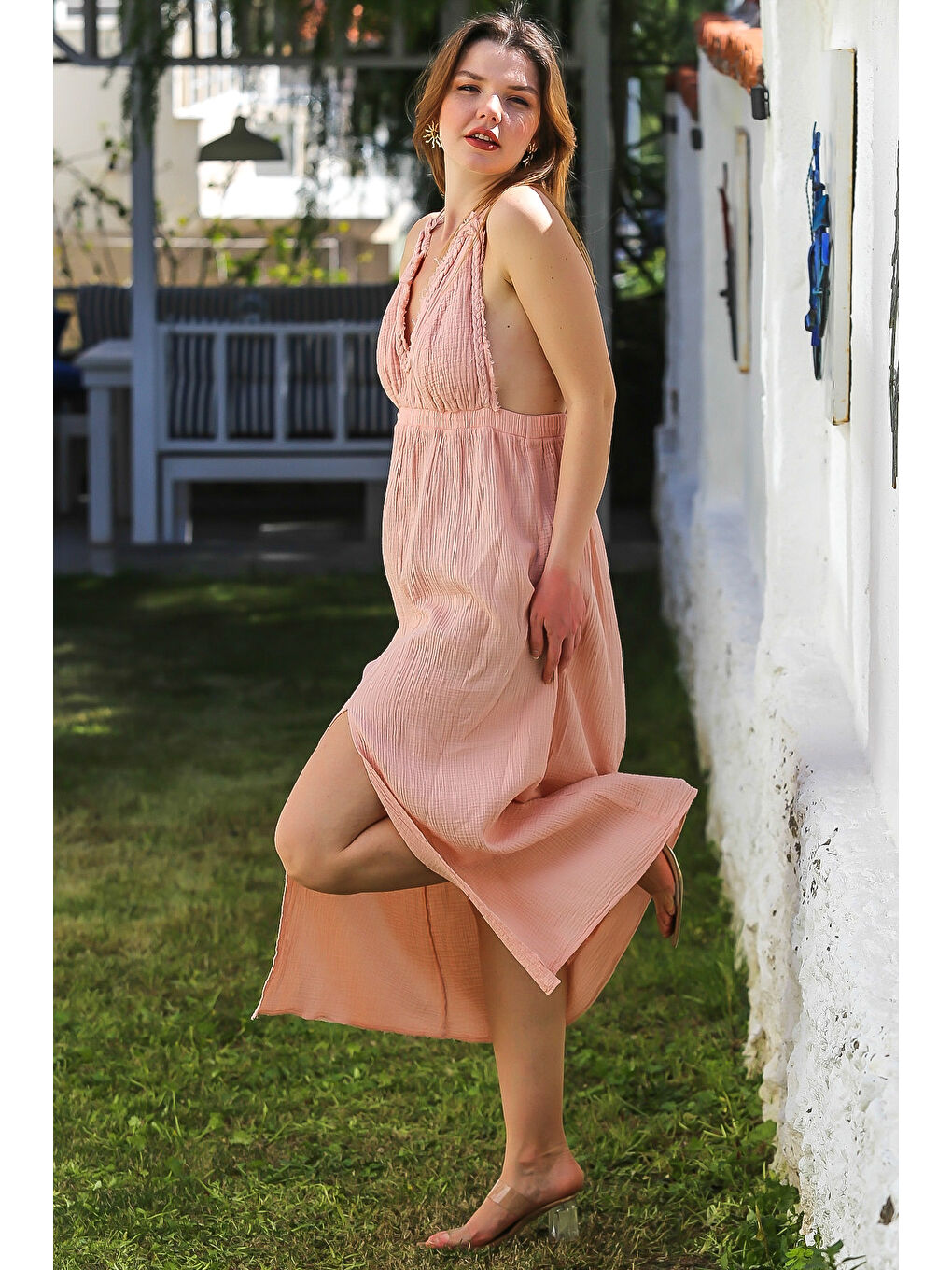 Pembe Pudra V Yaka Askılı Yırtmaçlı Yıkamalı Ve Pis Dikişli Casual Müslin Uzun Dokuma Elbise 135 60