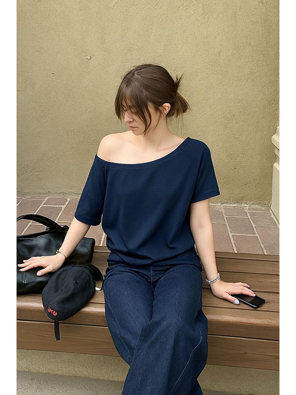 Lacivert Kadın Düşük Omuz Kayık Yaka Oversize T-Shirt