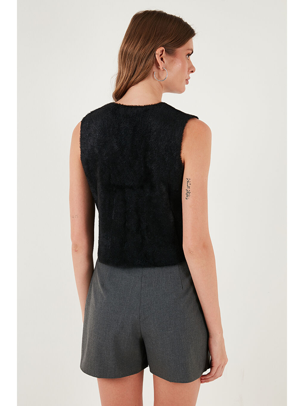 Siyah Regular Fit V Yaka Yumuşak Dokulu Düğmeli Yelek 4615241-6