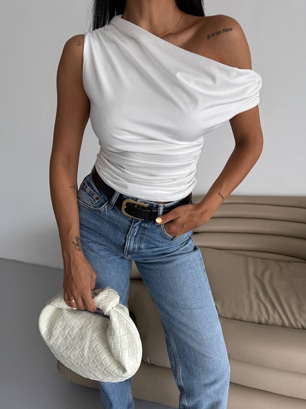 Omuz Detay Beyaz Sandy Bluz-1