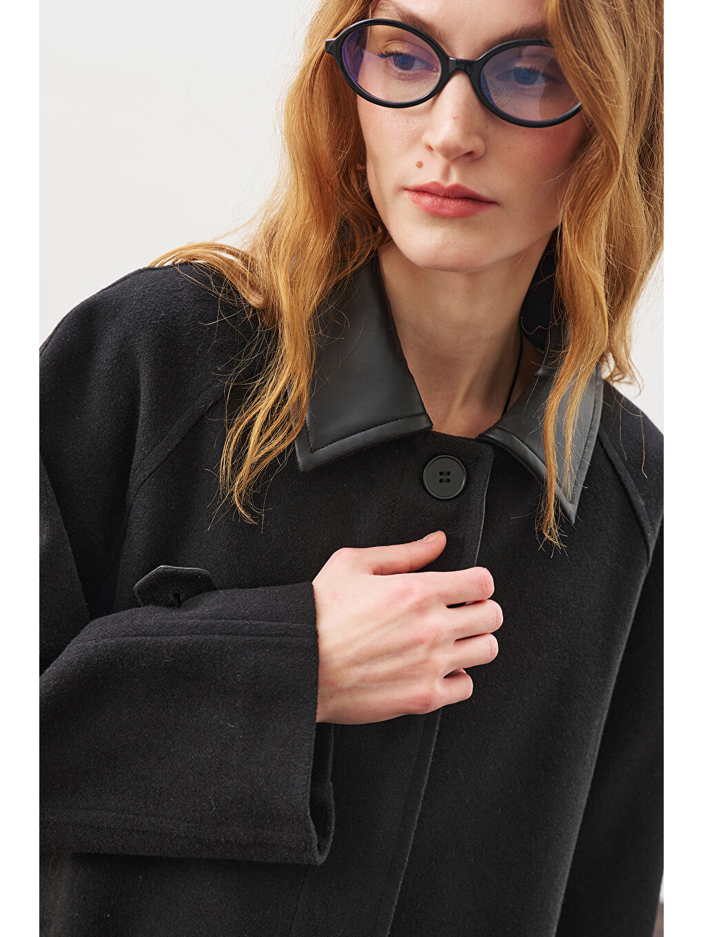 Deri Detaylı Kaşe Kaban Siyah-4