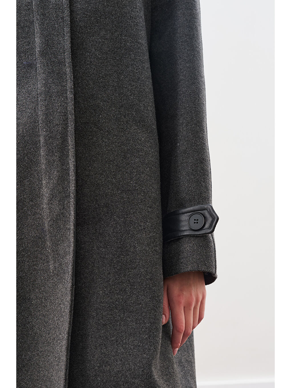 Deri Detaylı Kaşe Kaban Antrasit-4