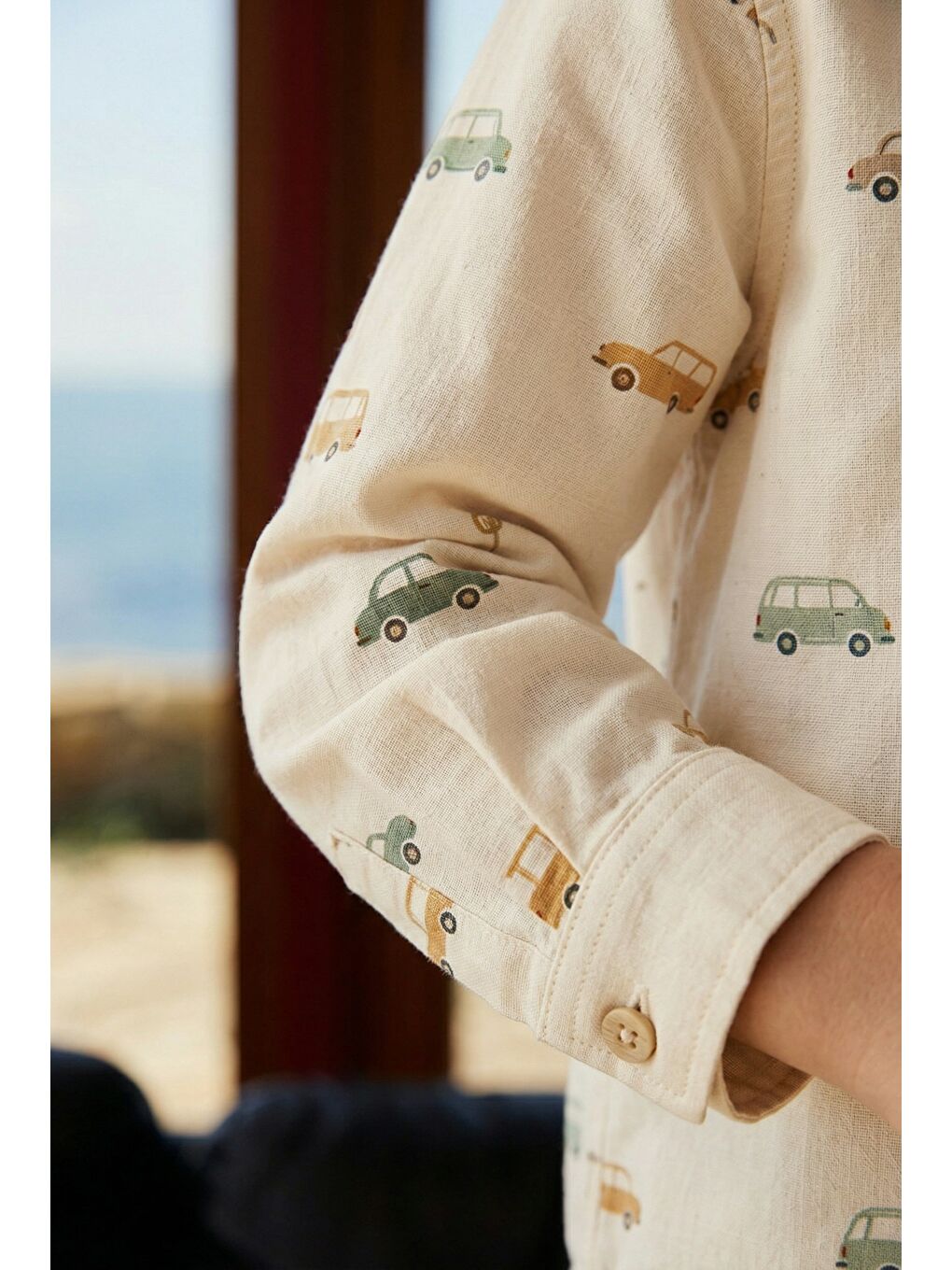 Karışık Erkek Çocuk Pamuklu Bej Araba Desenli Gömlek Pantolon Takım - Cepli Düğmeli-4