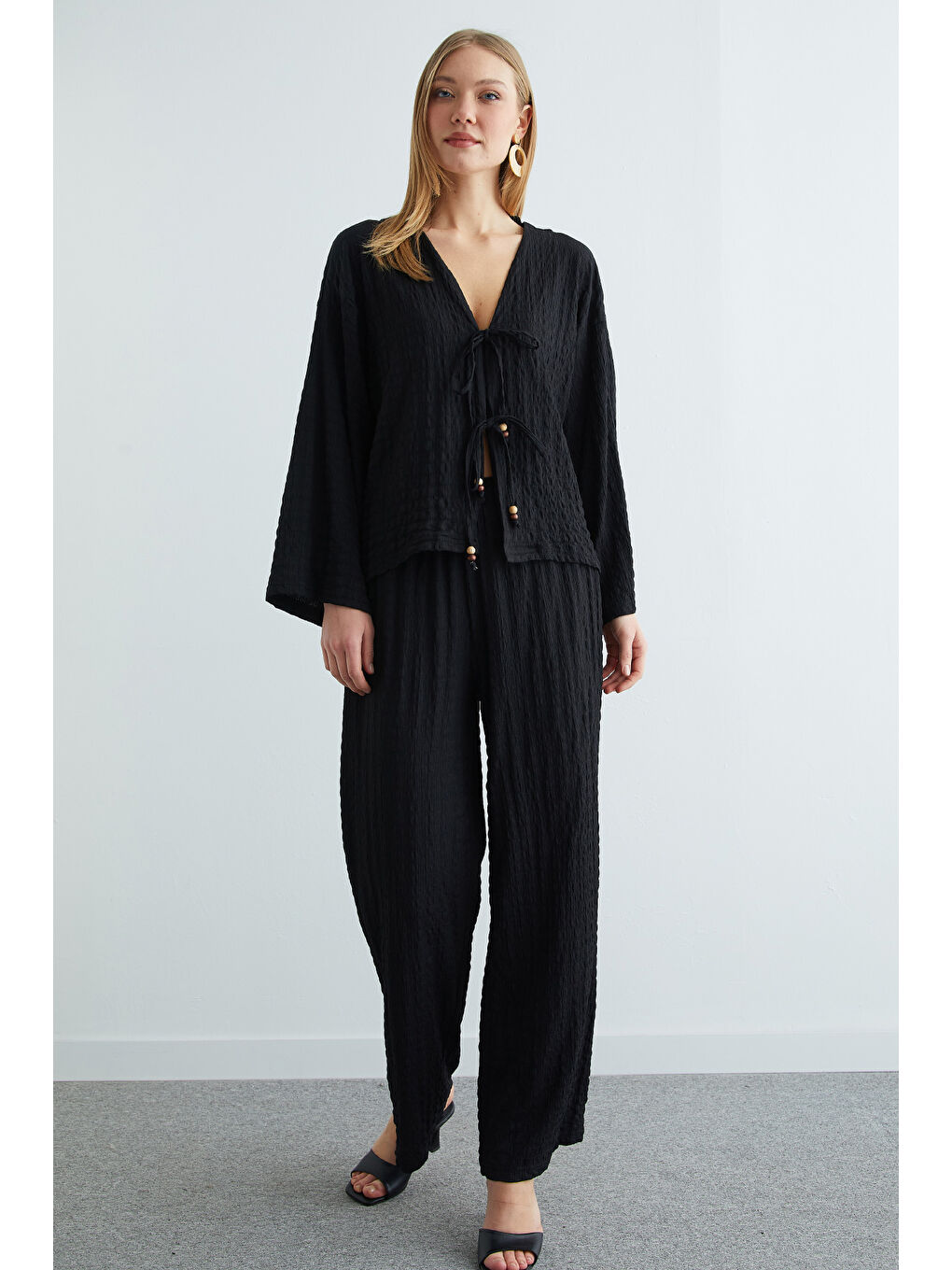 Siyah Önden Bağlamalı Dokulu Kimono 2 Li Takım-4