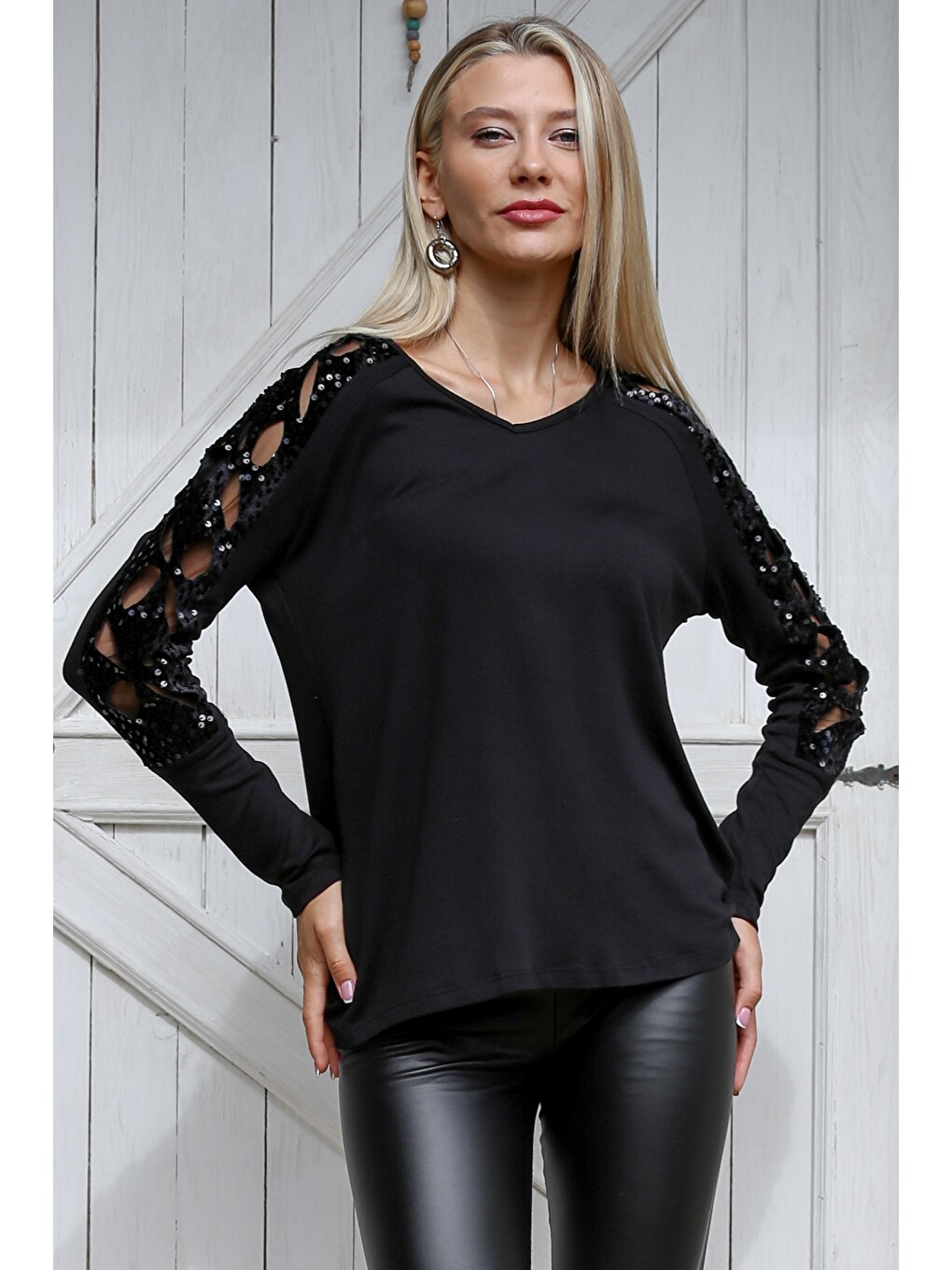 Siyah V Yaka Uzun Kol Payetli Örme Casual Bluz-4