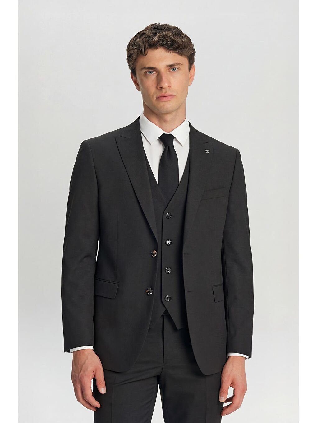 Giotelli Siyah Yelekli Sivri Yaka 6 Drop Takım Elbise